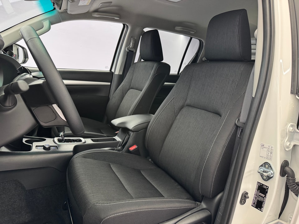 Hilux Double Cab 2.8 D MHEV 204 Style 4x4