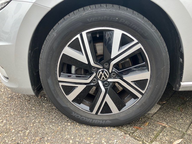 VW Touran 1.5 TSI Highline DSG *AHK 1.5t*-image-11