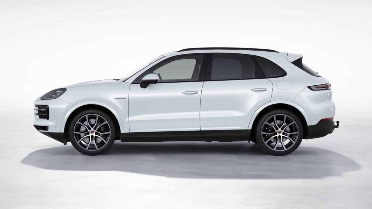 PORSCHE CAYENNE E-Hybrid-showroom-element-1