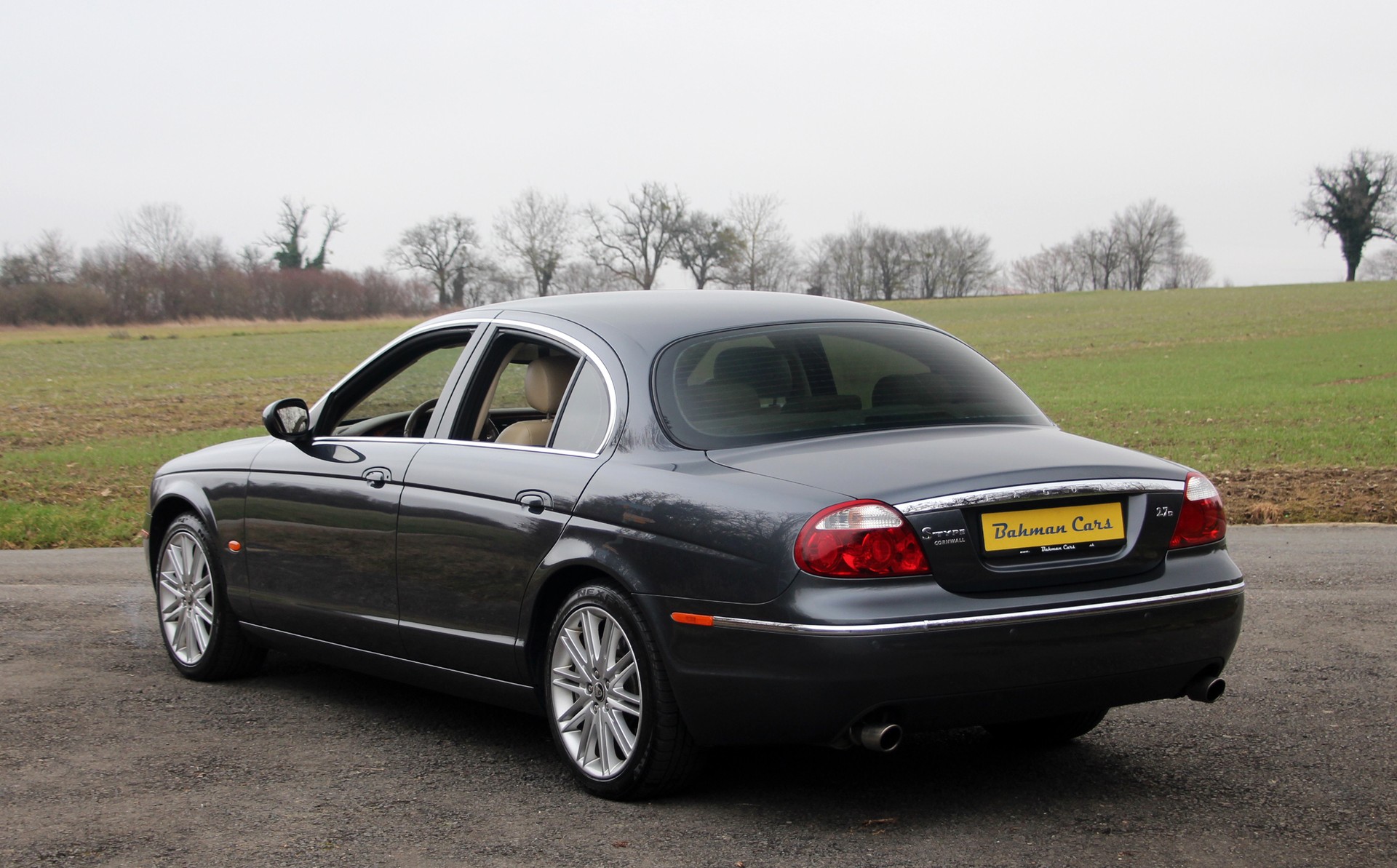JAGUAR S-Type 2.7d V6 Cornwall-showroom-element-1