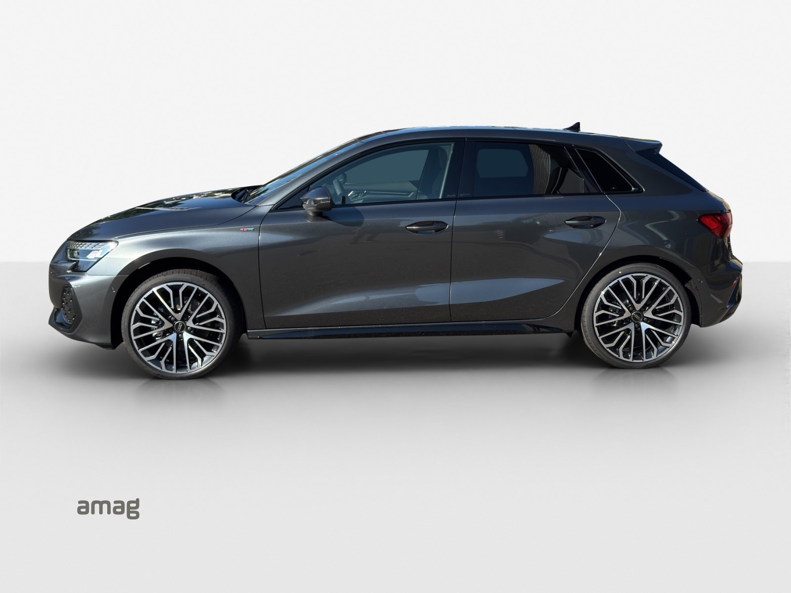 AUDI A3 Sportback 35 TFSI S line Attraction-showroom-element-1