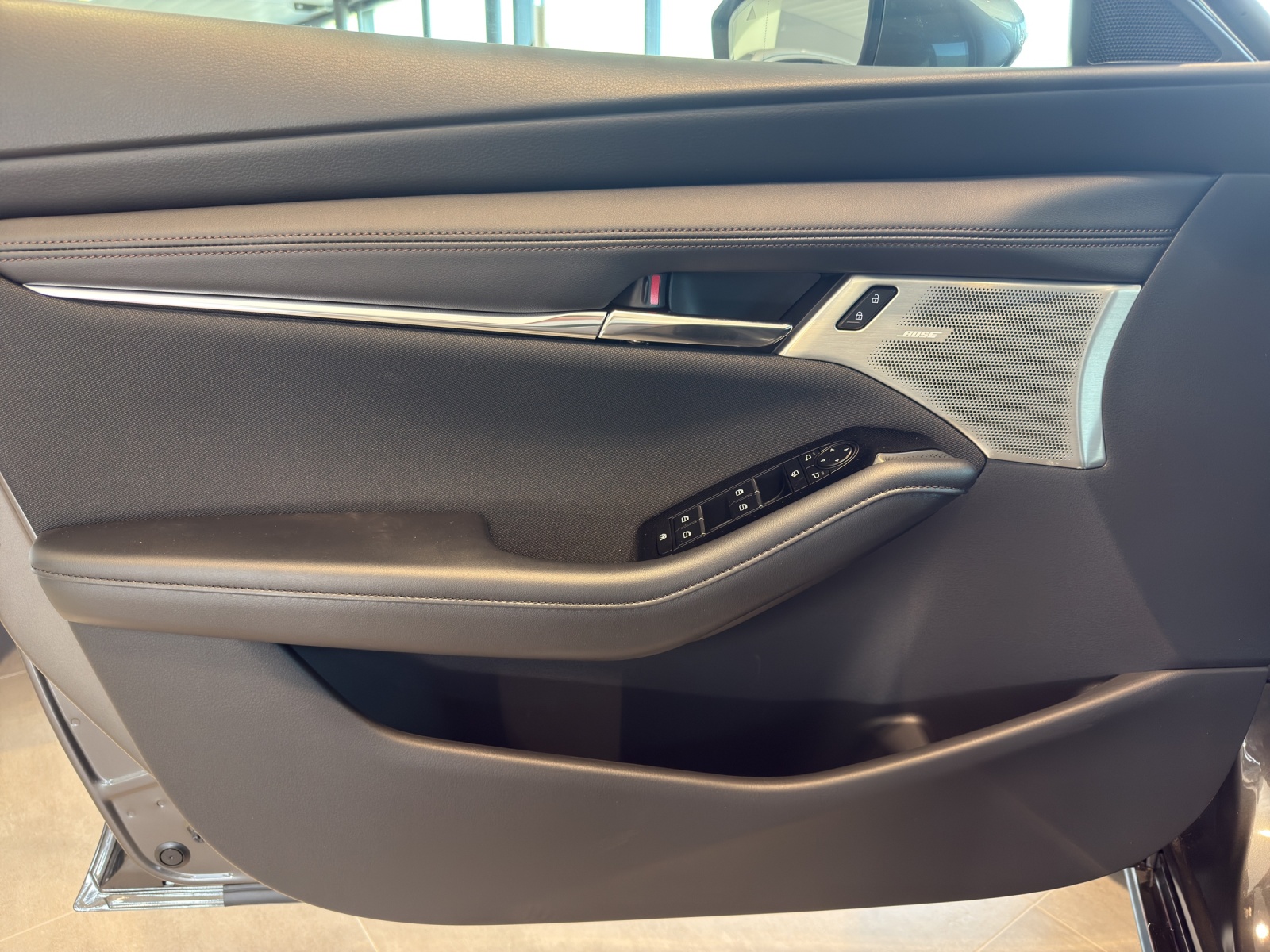 MAZDA 3 Hatchback SKYACTIV-G M Hybrid 140 Centre Line Automat-image-7