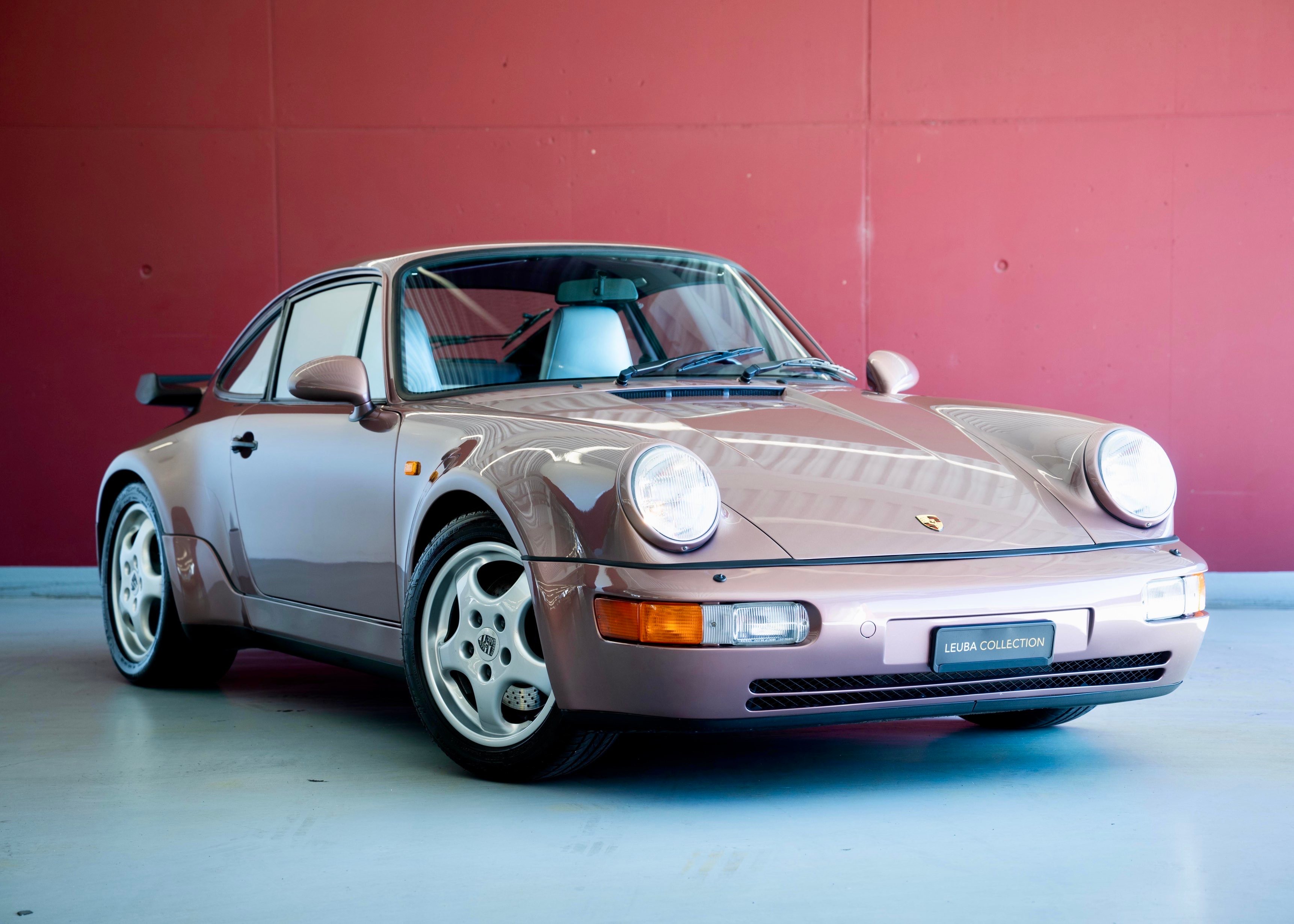 Photo PORSCHE 911 911 Turbo II 3.3 Cassis Red (Matching Number, Swiss car, 1 of 1)