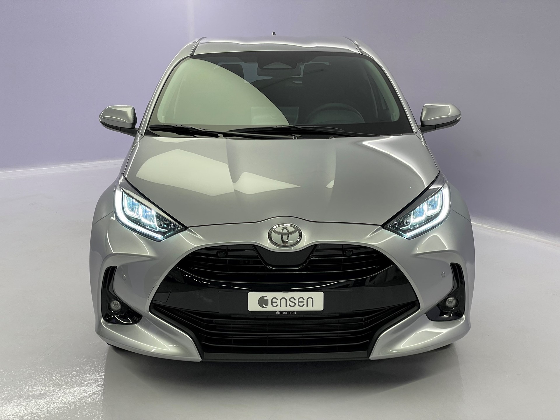 TOYOTA Yaris Hybrid 1.5 Trend-showroom-element-1