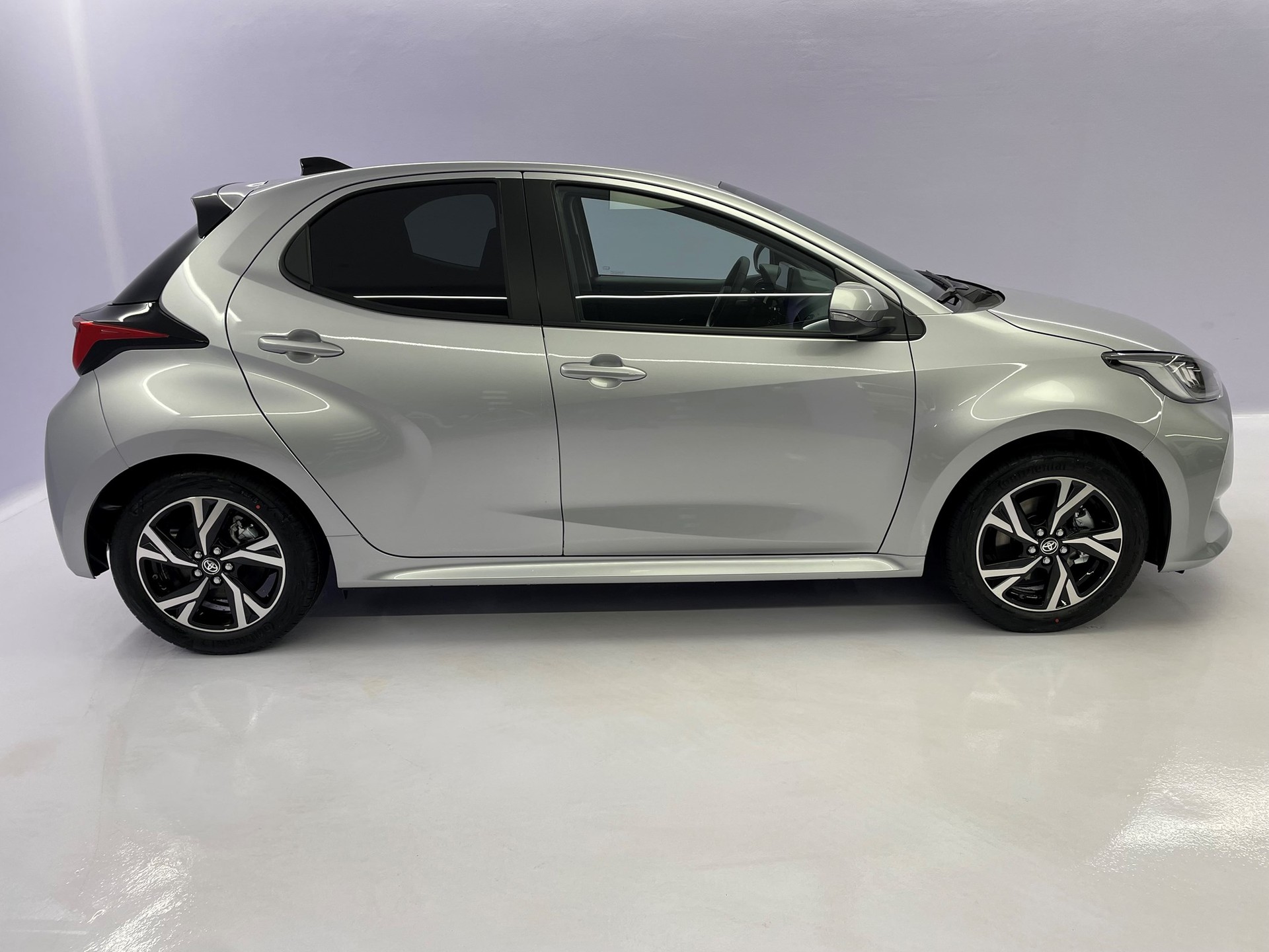 TOYOTA Yaris Hybrid 1.5 Trend-showroom-element-2