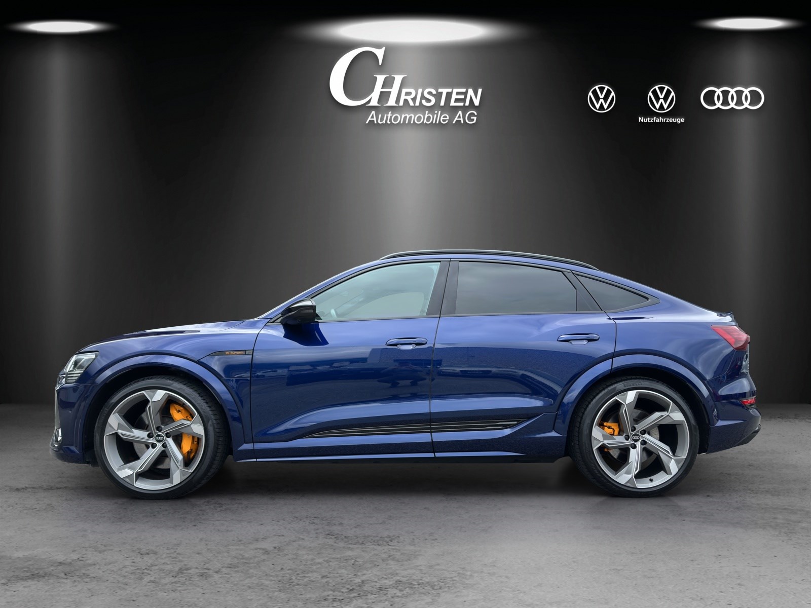 AUDI e-tron S Sportback quattro-showroom-element-1