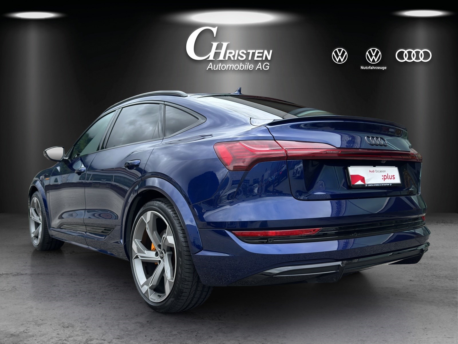AUDI e-tron S Sportback quattro-showroom-element-3