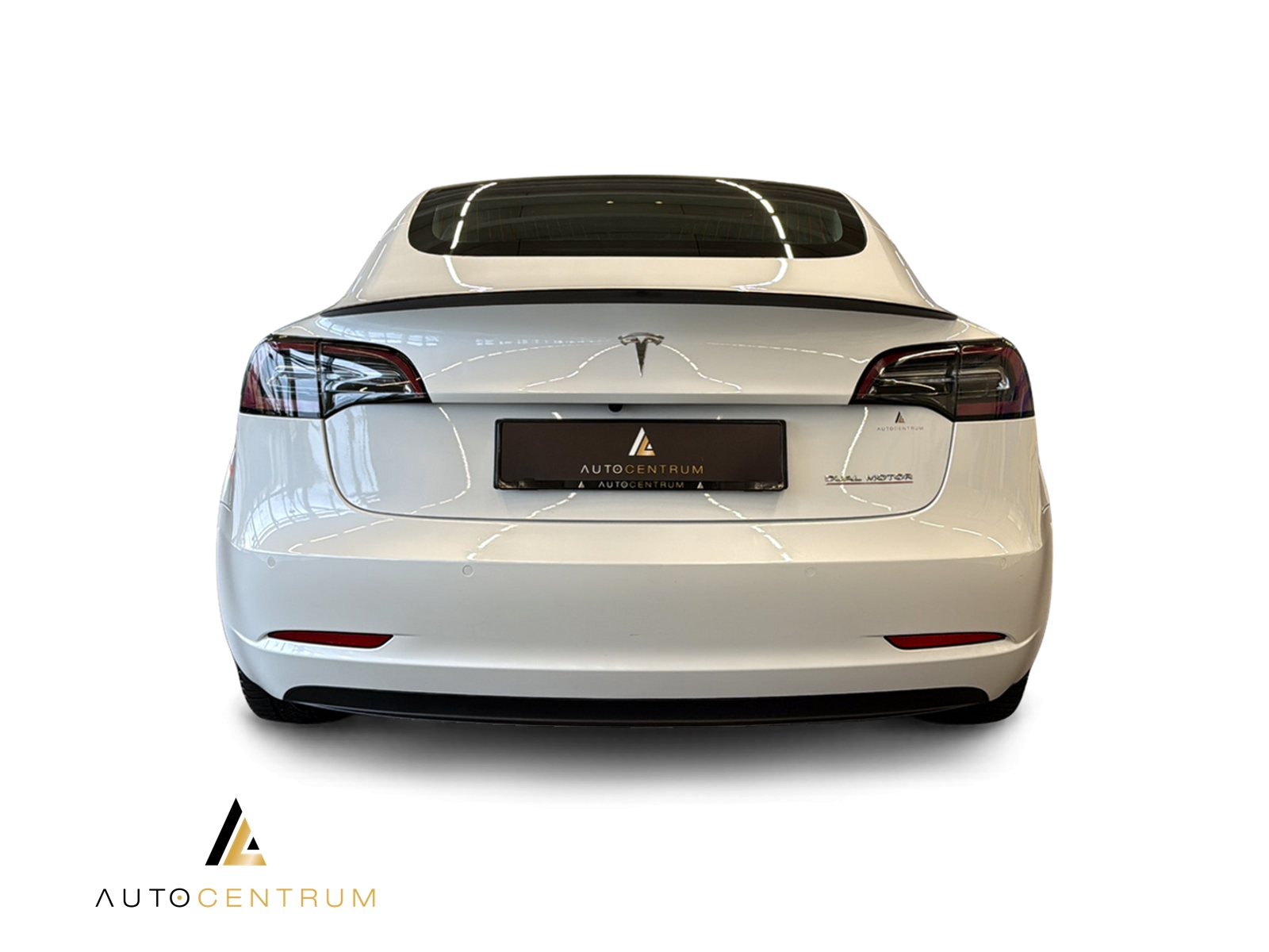 TESLA Model 3 Long Range Dual Motor AWD-showroom-element-3