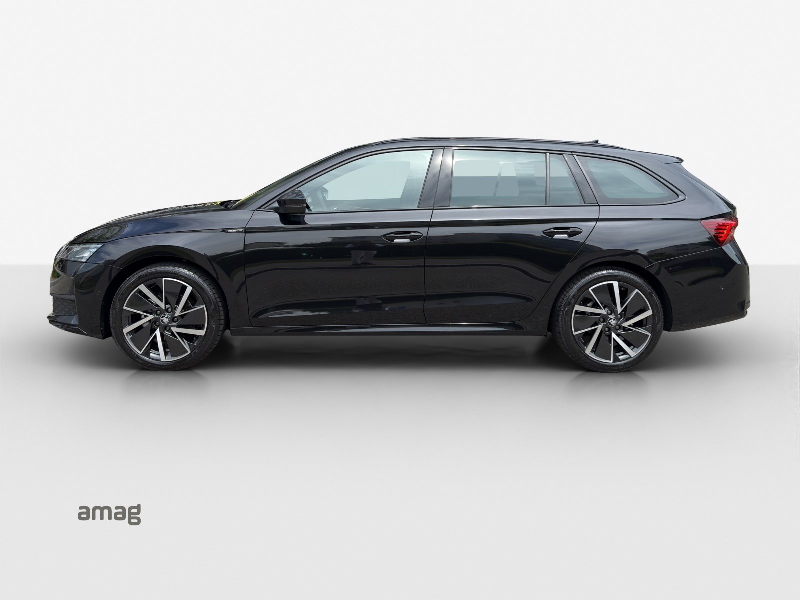 SKODA Octavia Combi 1.5 TSI mHEV DSG Sport Line-showroom-element-1
