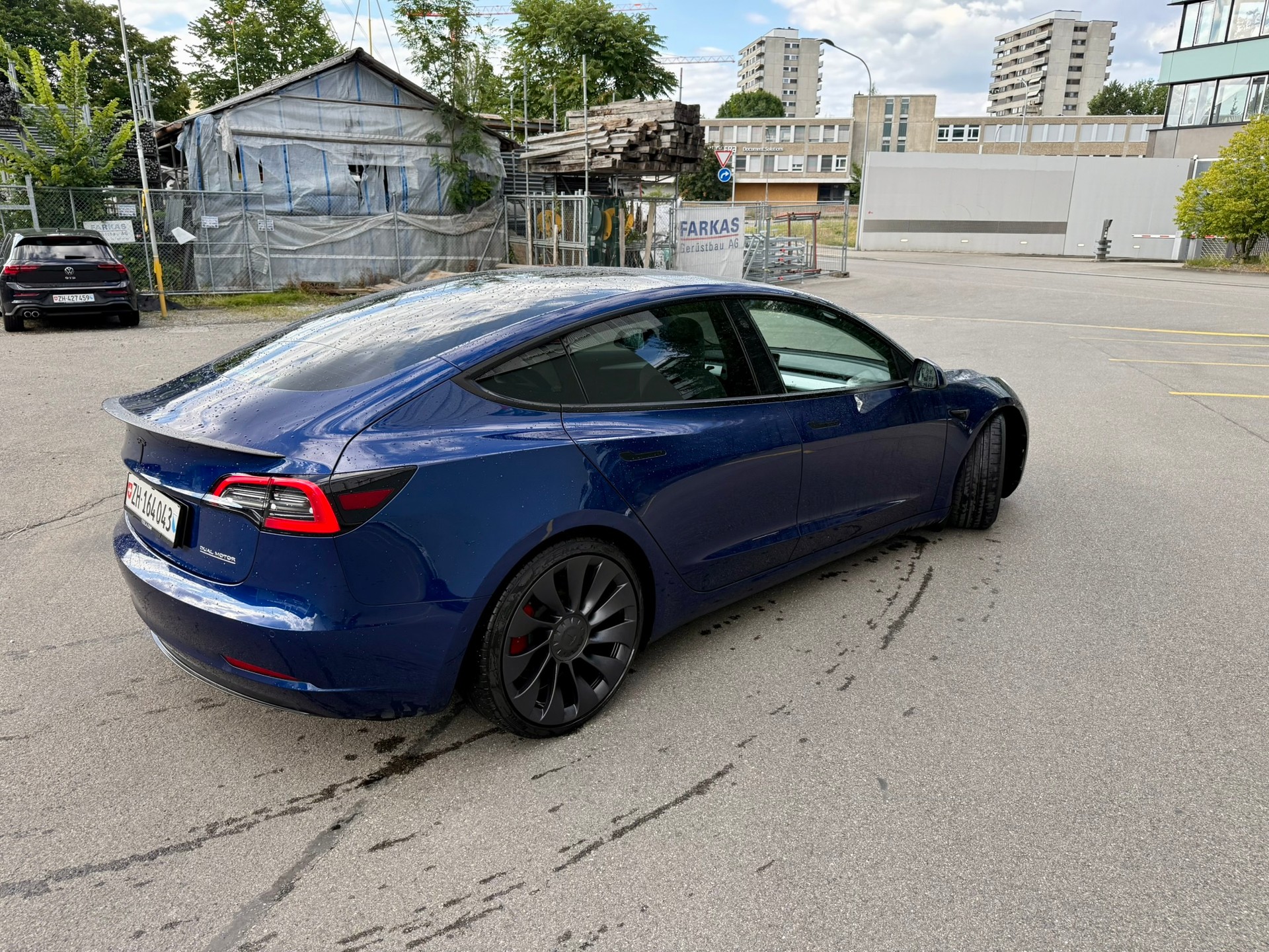 TESLA Model 3 Performance Dual Motor AWD-image-3