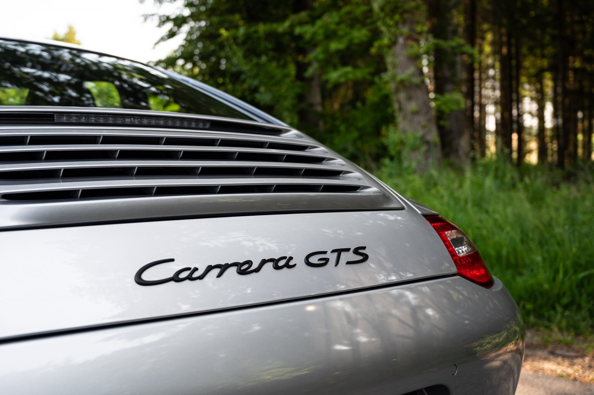 PORSCHE 911 Carrera GTS-image-11