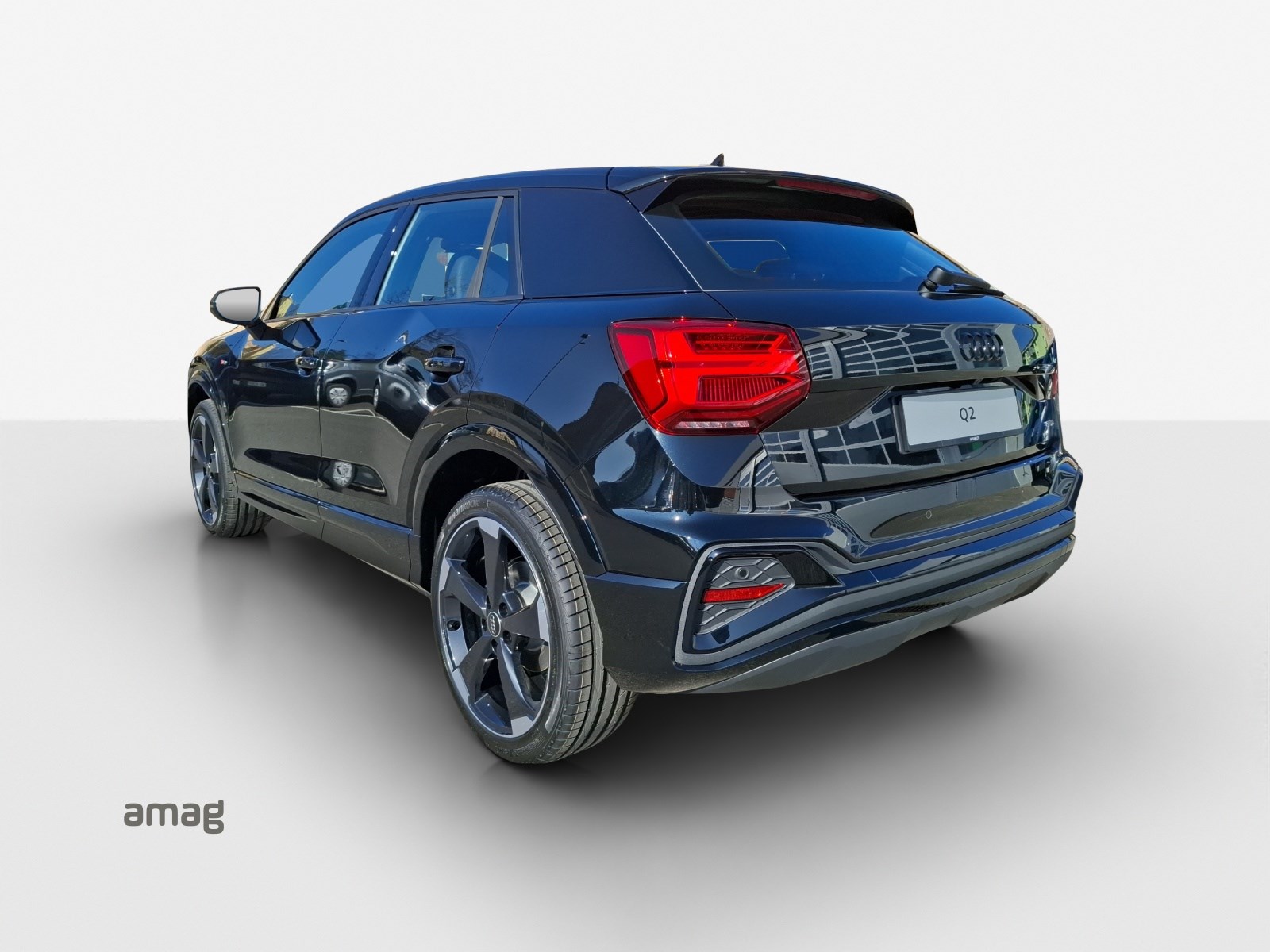 AUDI Q2 40 TFSI S line Attraction quattro S-tronic-showroom-element-2