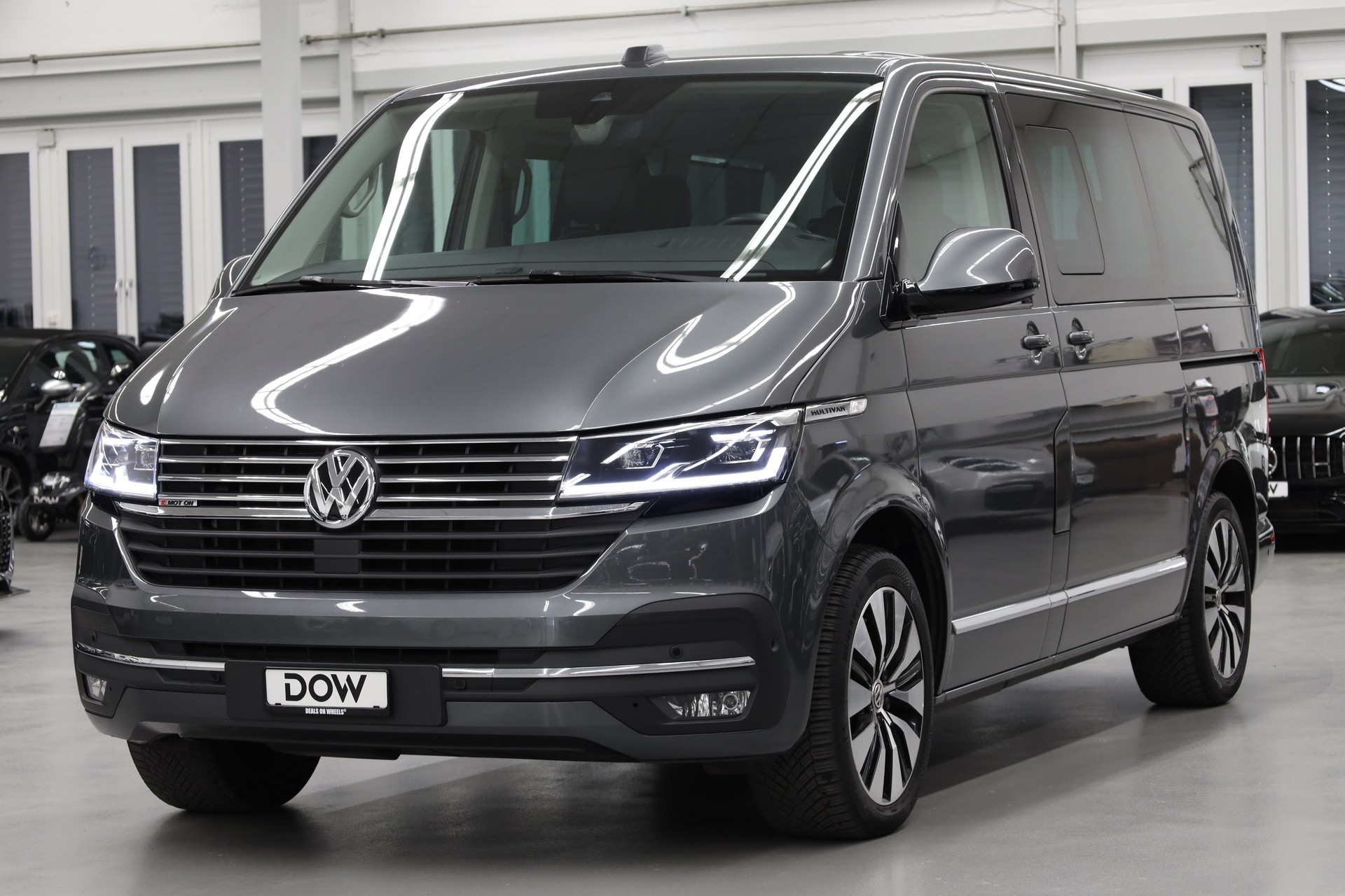 VW T6.1 Multivan 2.0 TDI 150 Highline DSG 4m-showroom-element-2