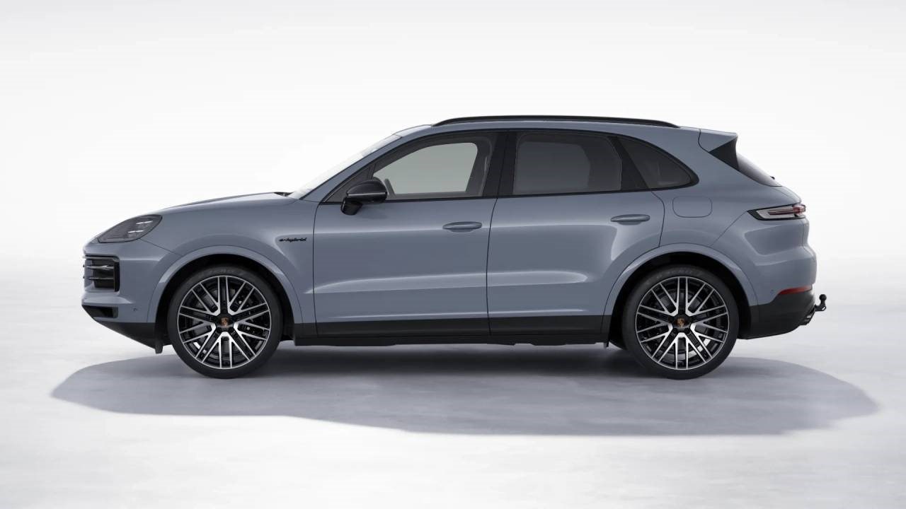 PORSCHE CAYENNE S E-Hybrid-showroom-element-1