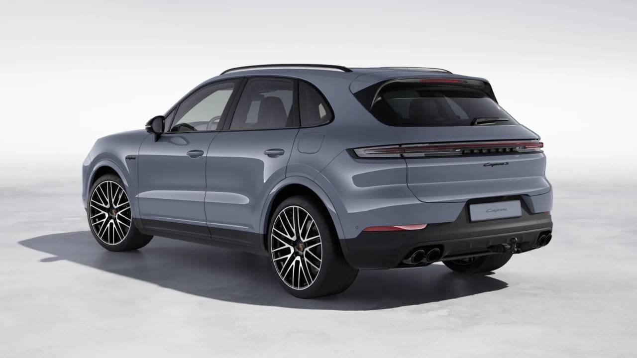 PORSCHE CAYENNE S E-Hybrid-showroom-element-2
