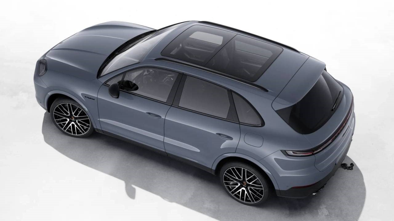 PORSCHE CAYENNE S E-Hybrid-showroom-element-3