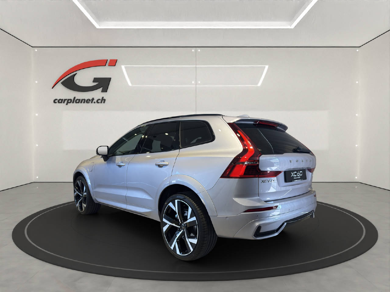 VOLVO XC60 2.0 T6 TE Ultra Dark eAWD-showroom-element-2