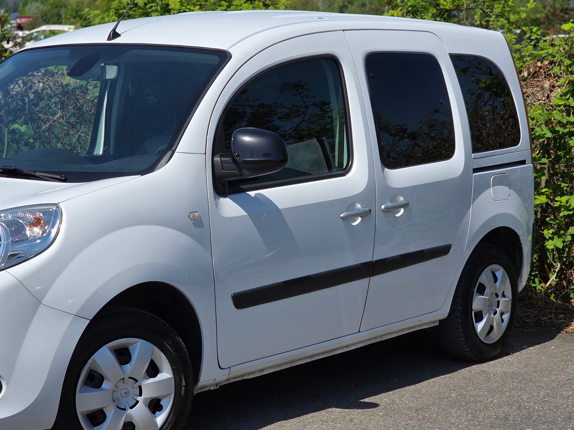 RENAULT Kangoo 1.5 dCi Zen+ *CH-Fahrzeug*Ab MFK*-showroom-element-1