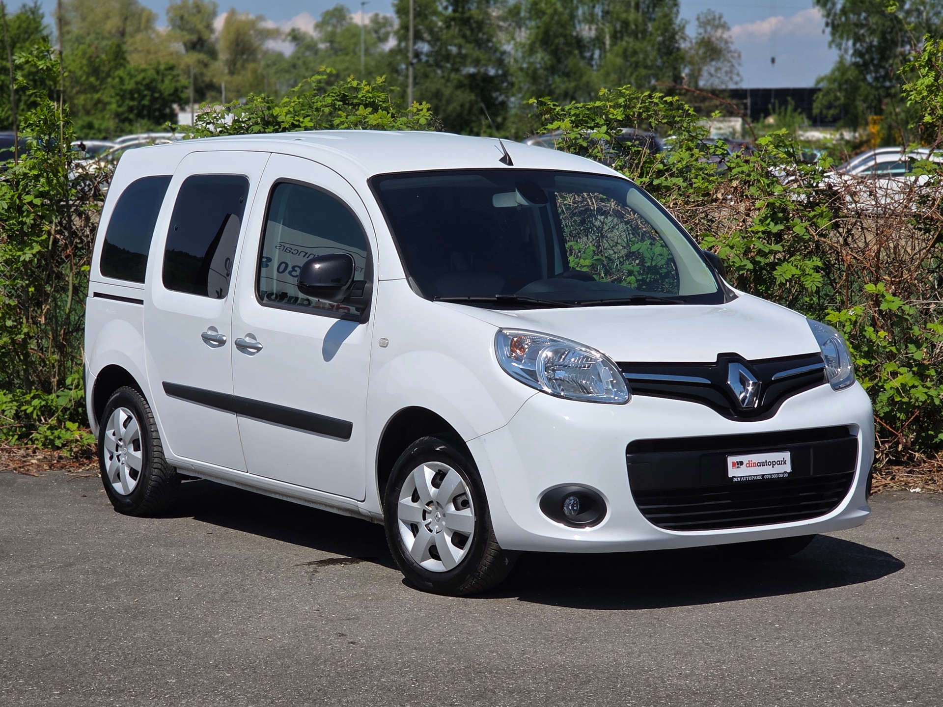 RENAULT Kangoo 1.5 dCi Zen+ *CH-Fahrzeug*Ab MFK*-showroom-element-3