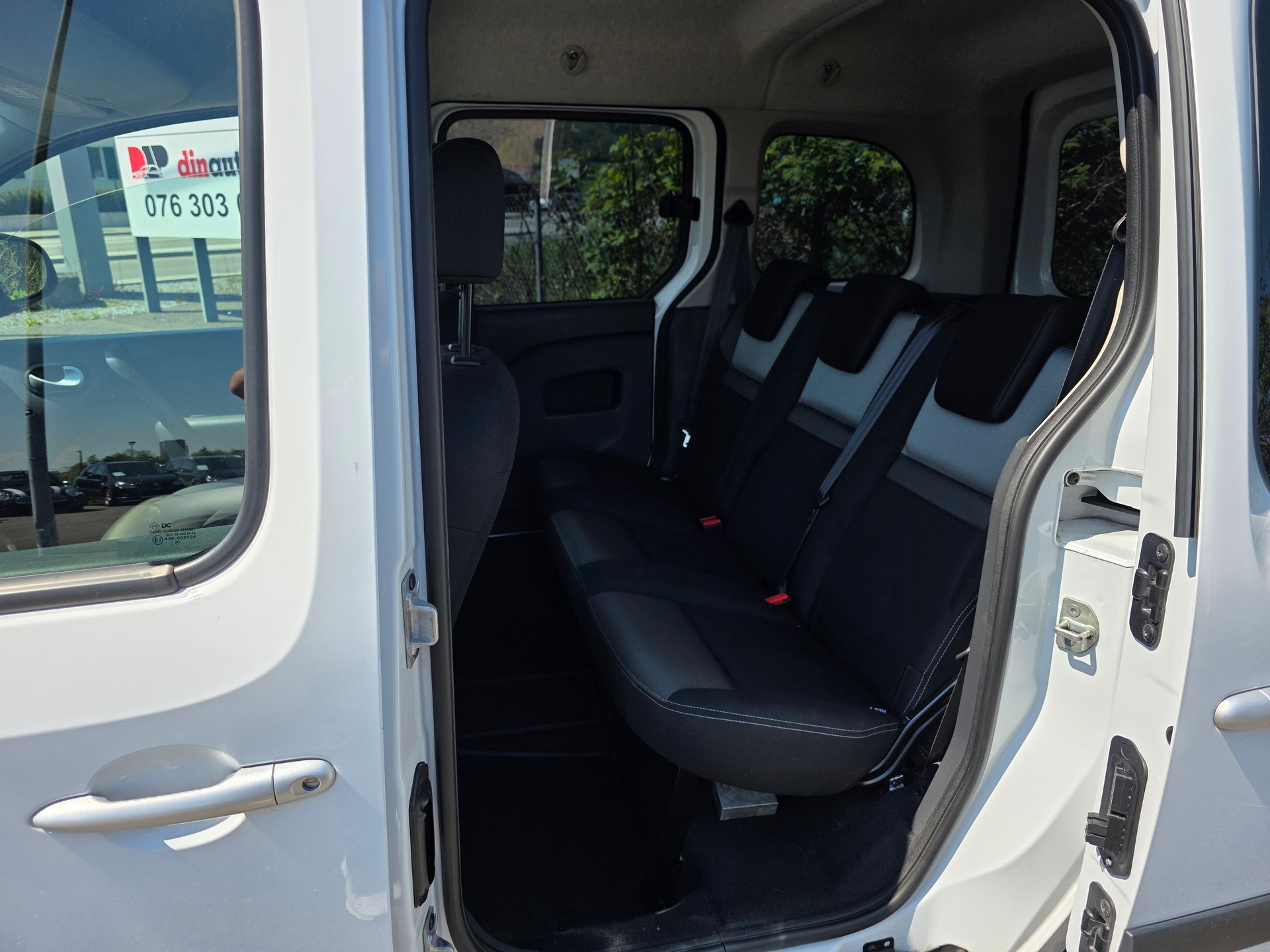 RENAULT Kangoo 1.5 dCi Zen+ *CH-Fahrzeug*Ab MFK*-showroom-element-2