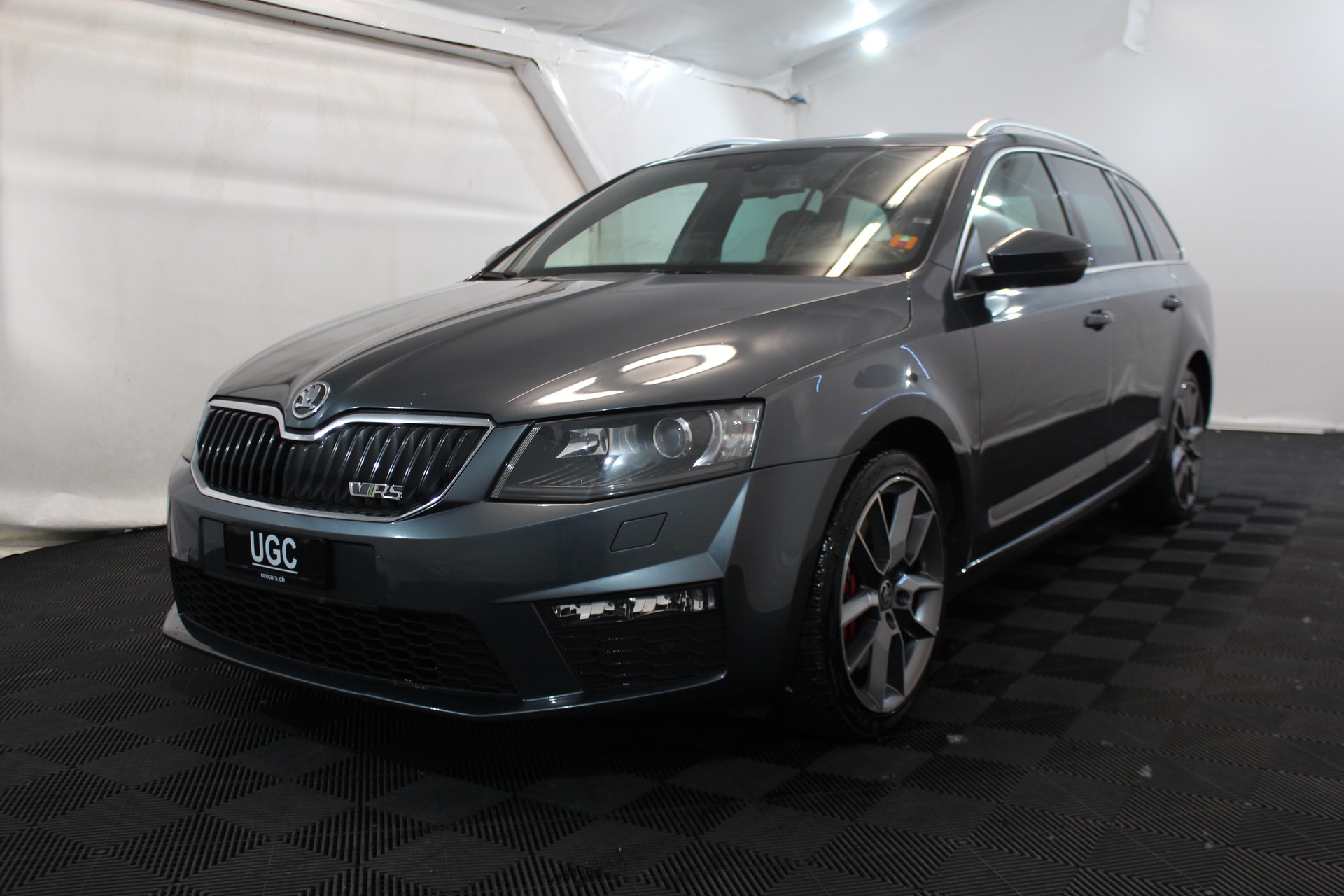 SKODA Octavia Combi 2.0 TDI RS DSG-showroom-element-2