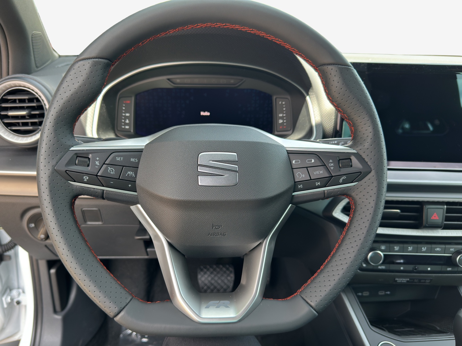 SEAT Arona 1.5 Eco TSI FR DSG-image-9