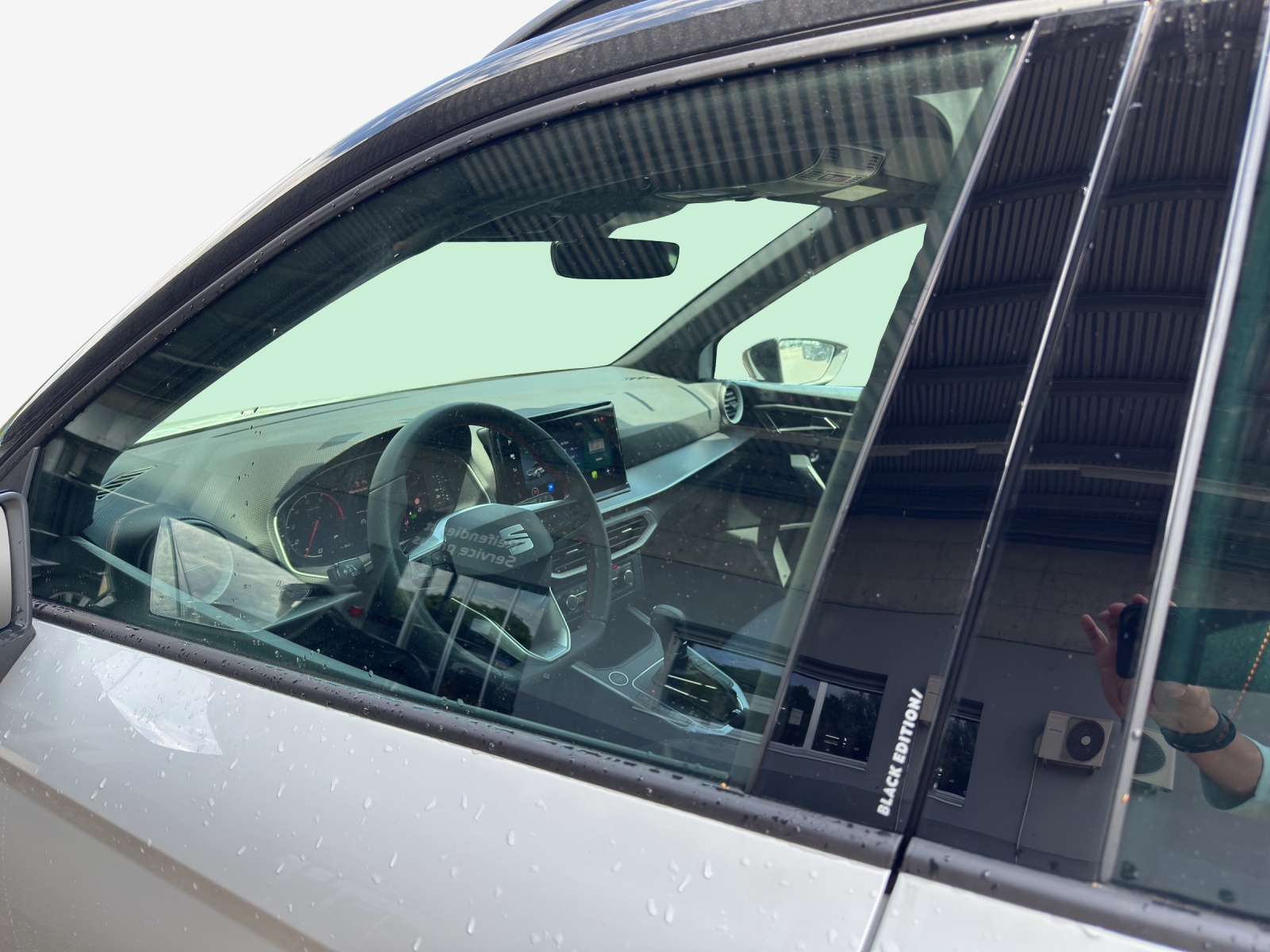 SEAT Arona 1.5 Eco TSI FR DSG-image-14