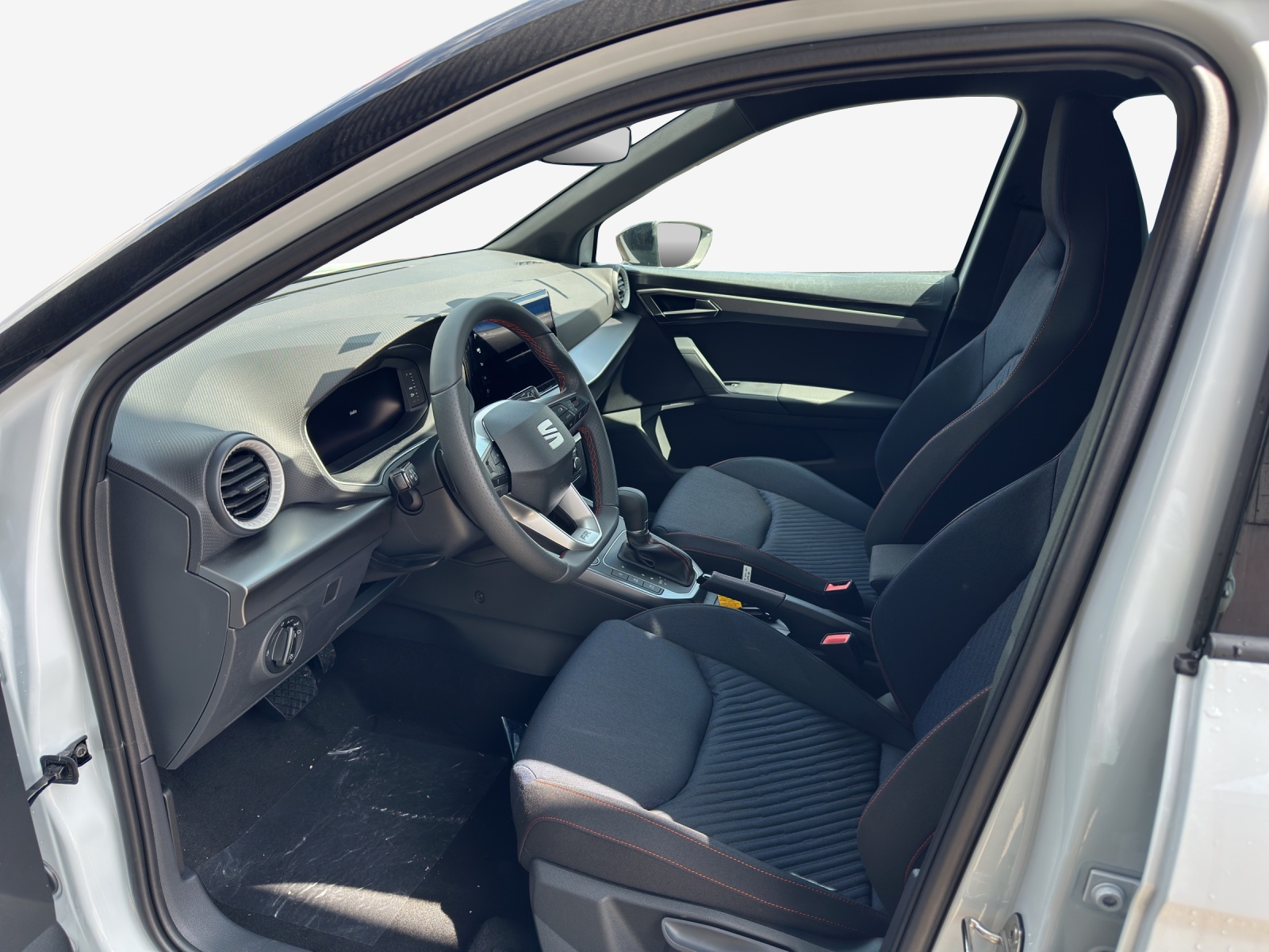 SEAT Arona 1.5 Eco TSI FR DSG-image-7