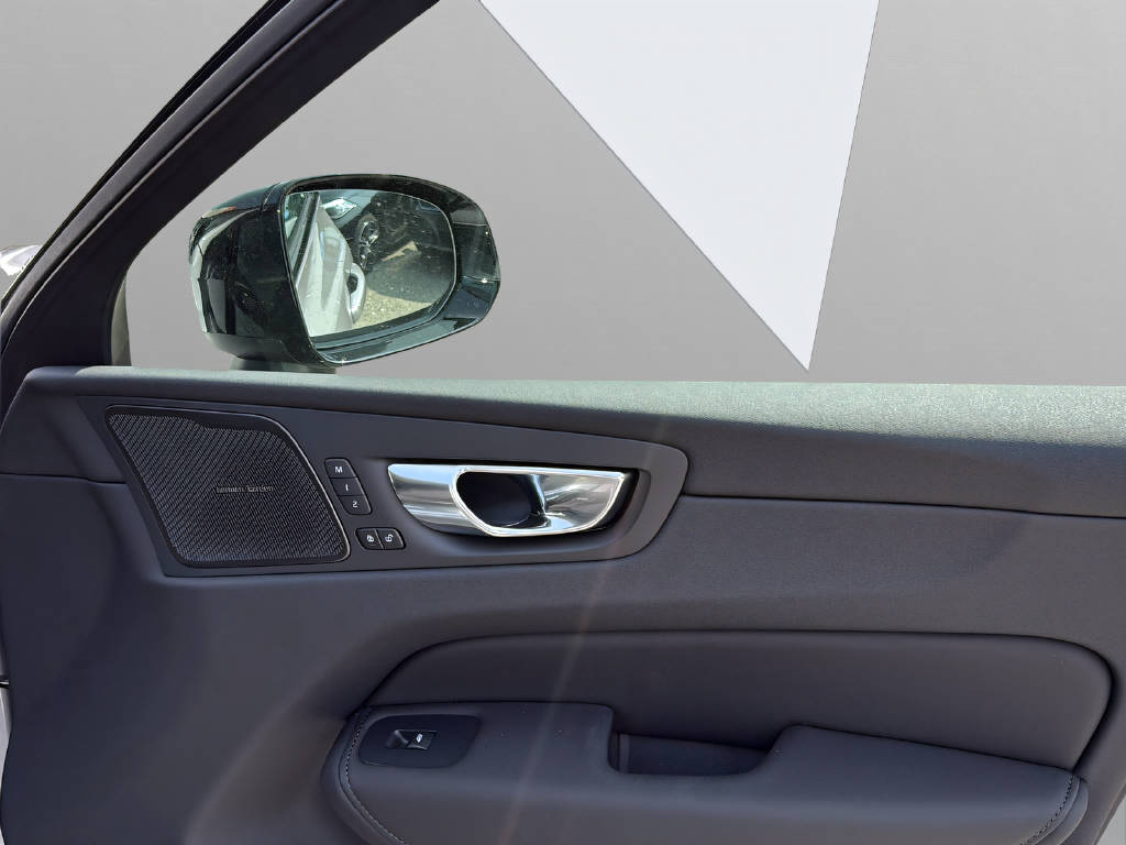 Image VOLVO XC60 XC60 2.0 T6 TE Ultra Dark eAWD