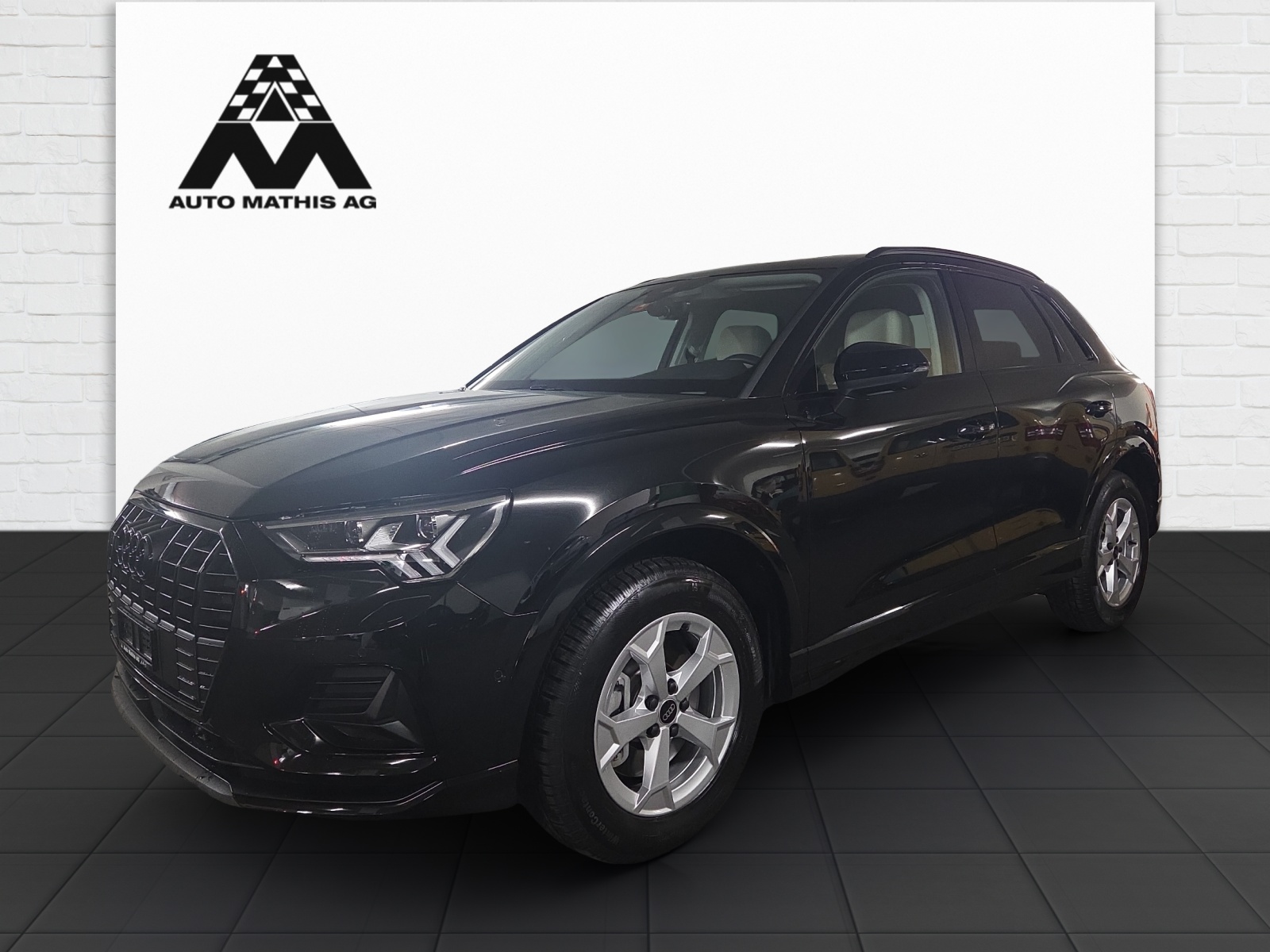 AUDI Q3 45 TFSI advanced quattro (SUV / GelÃ¤ndewagen)