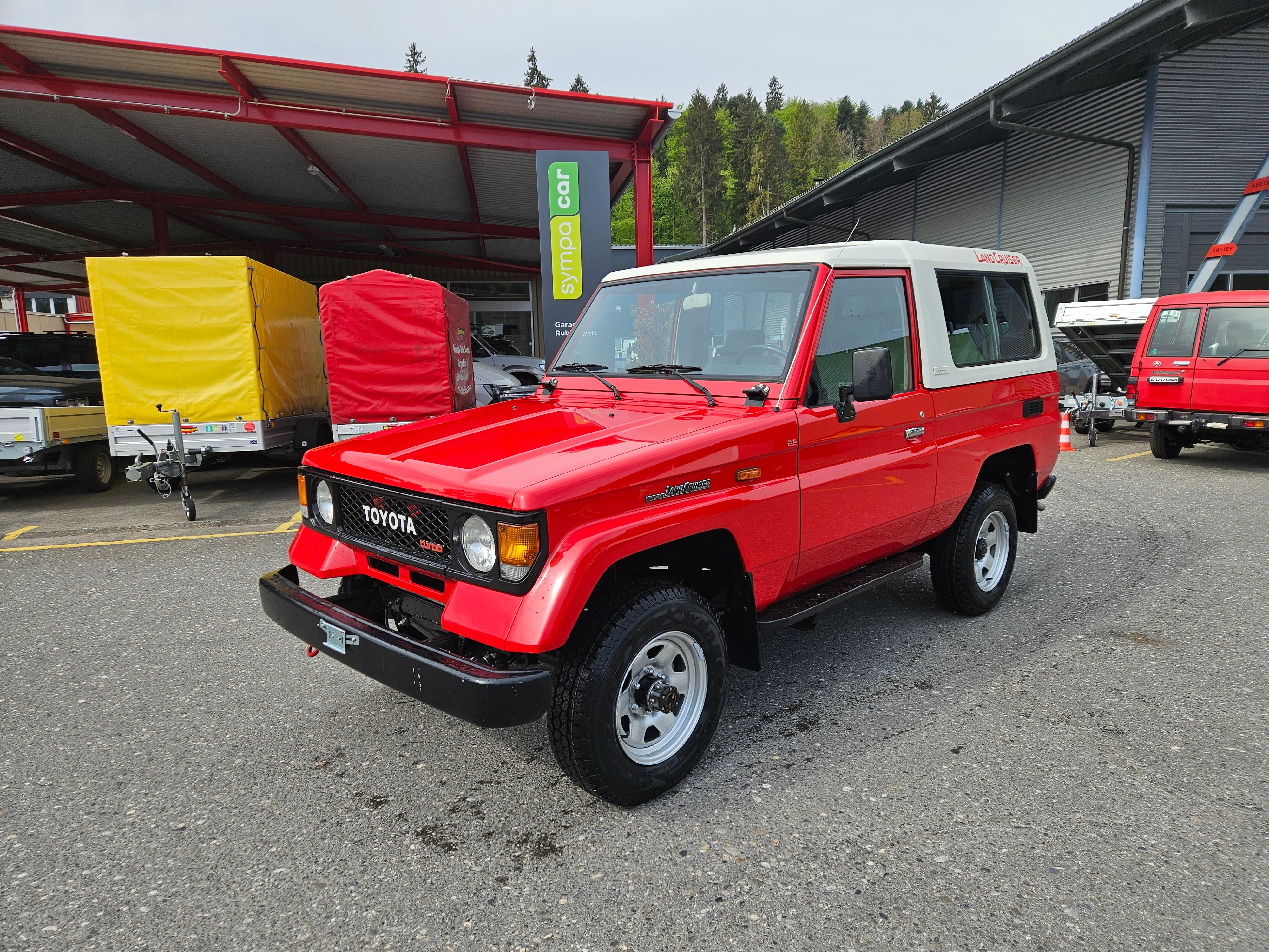 TOYOTA LJ 73 FRP-Top TD (SUV / Gelndewagen)