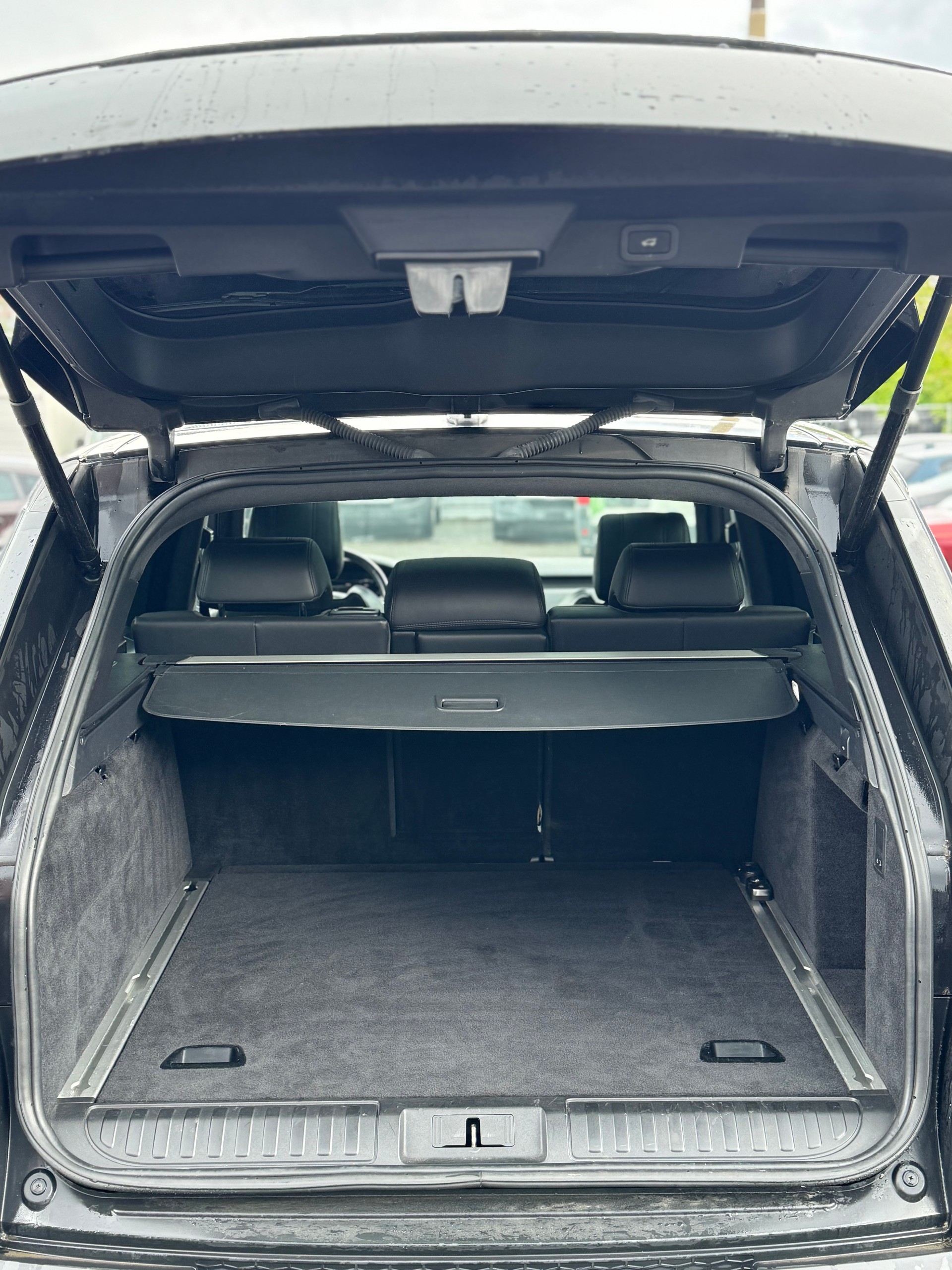 LAND ROVER Range Rover Sport 4.4 SDV8 Autobiography Automatic-image-4