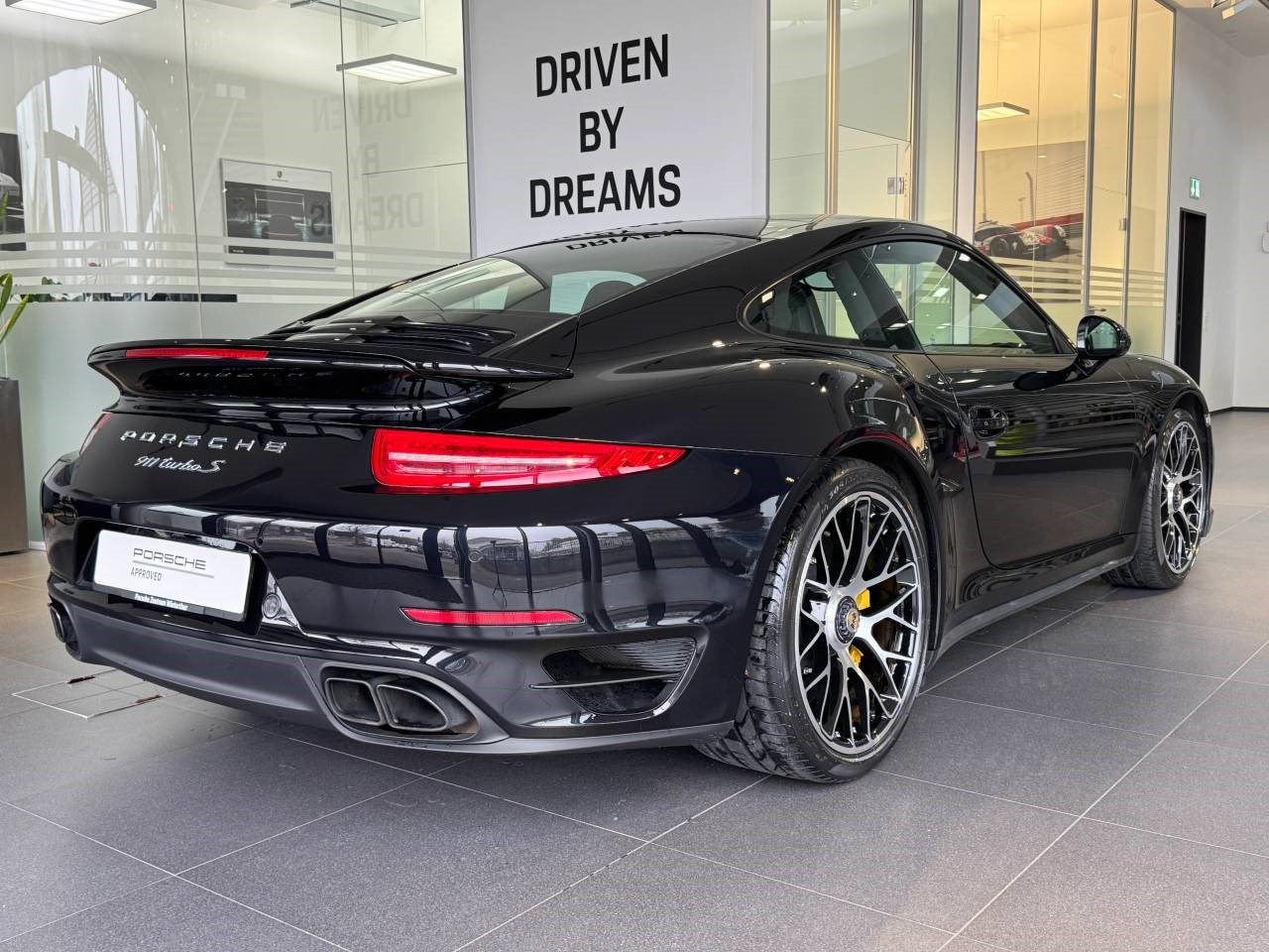 PORSCHE 911 Turbo S-showroom-element-2