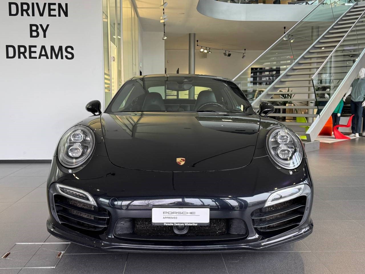 PORSCHE 911 Turbo S-showroom-element-3