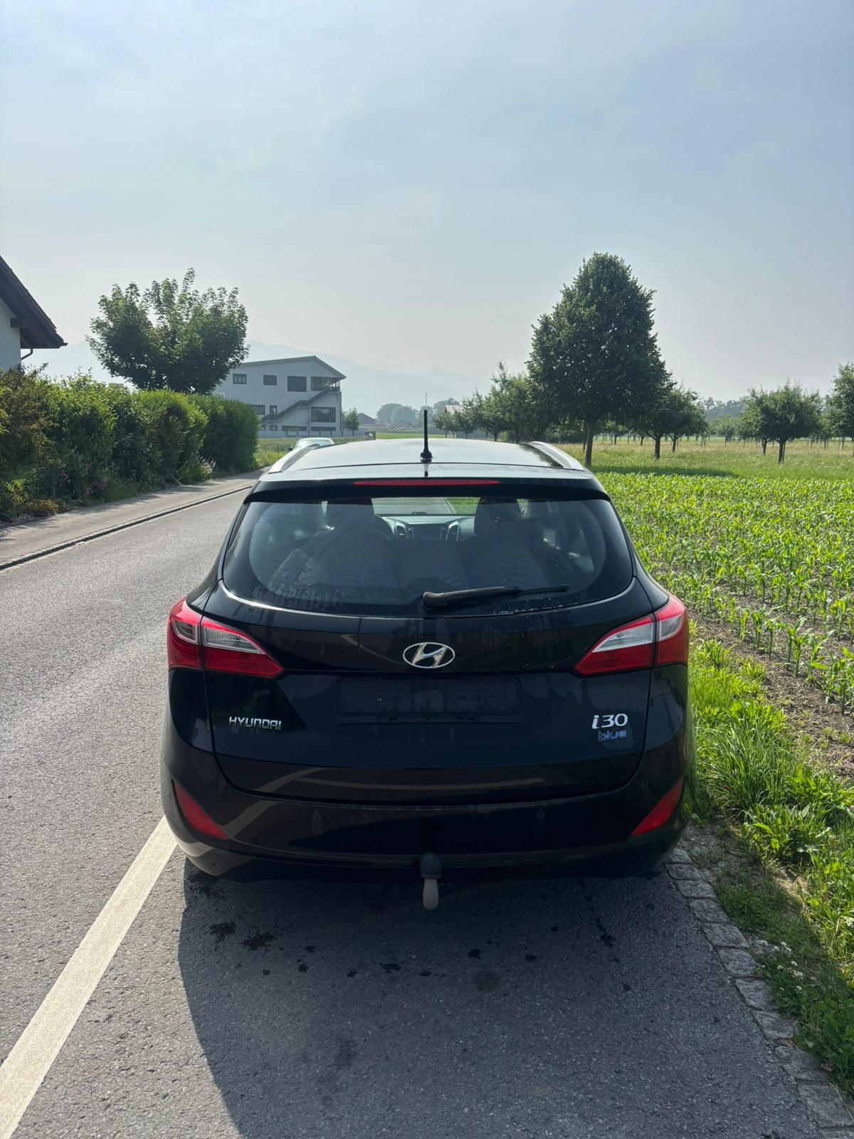 HYUNDAI i30 Wagon 1.6 CRDi Premium-showroom-element-2