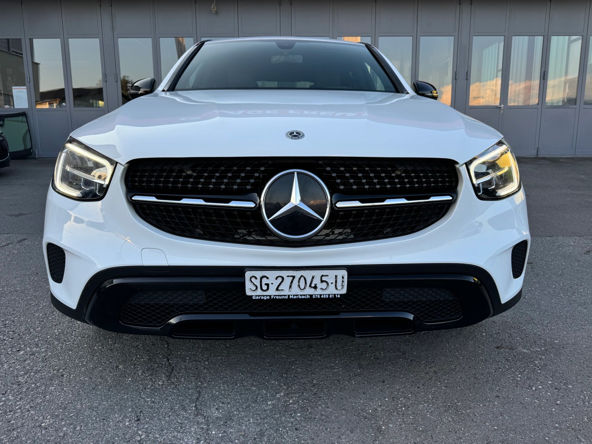 MERCEDES-BENZ GLC Coupé 300 4Matic 9G-Tronic-showroom-element-1
