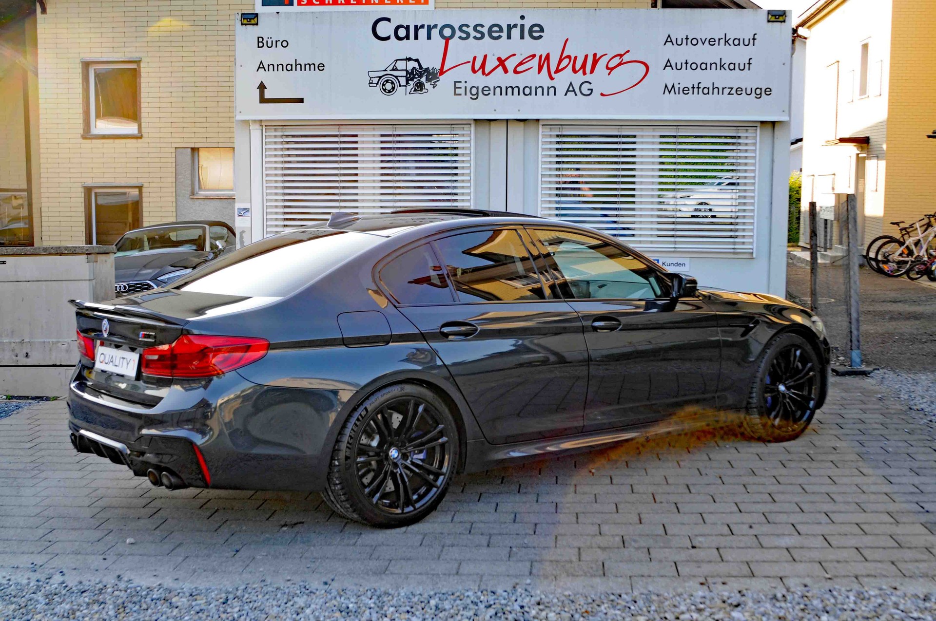 BMW M5 xDrive Competition Drivelogic-showroom-element-2