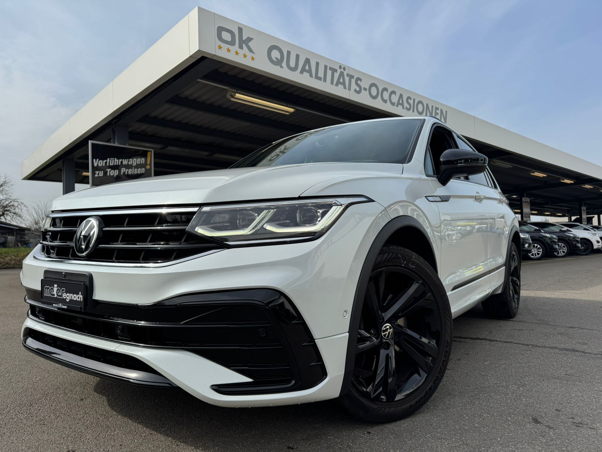 VW Tiguan 2.0TSI R-Line (SUV / Geländewagen) VW VW Tiguan 2.0TSI R-Line (SUV / Geländewagen)