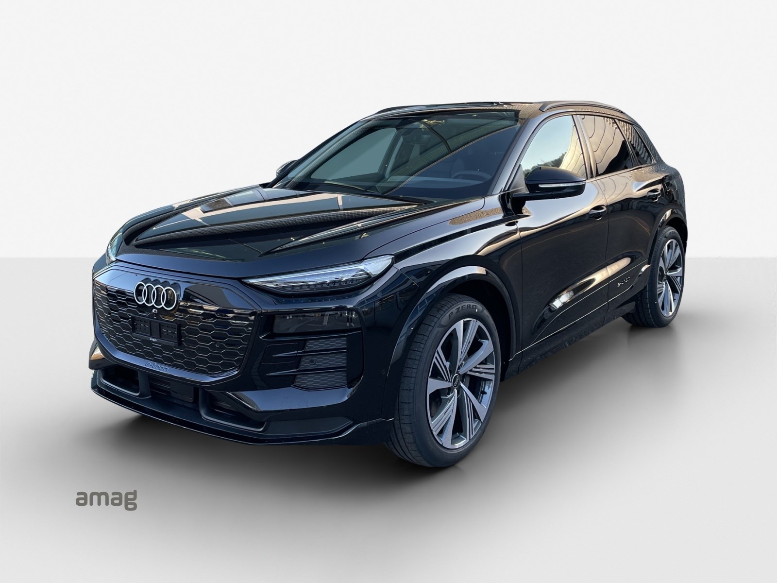 AUDI Q6 e-tron quattro