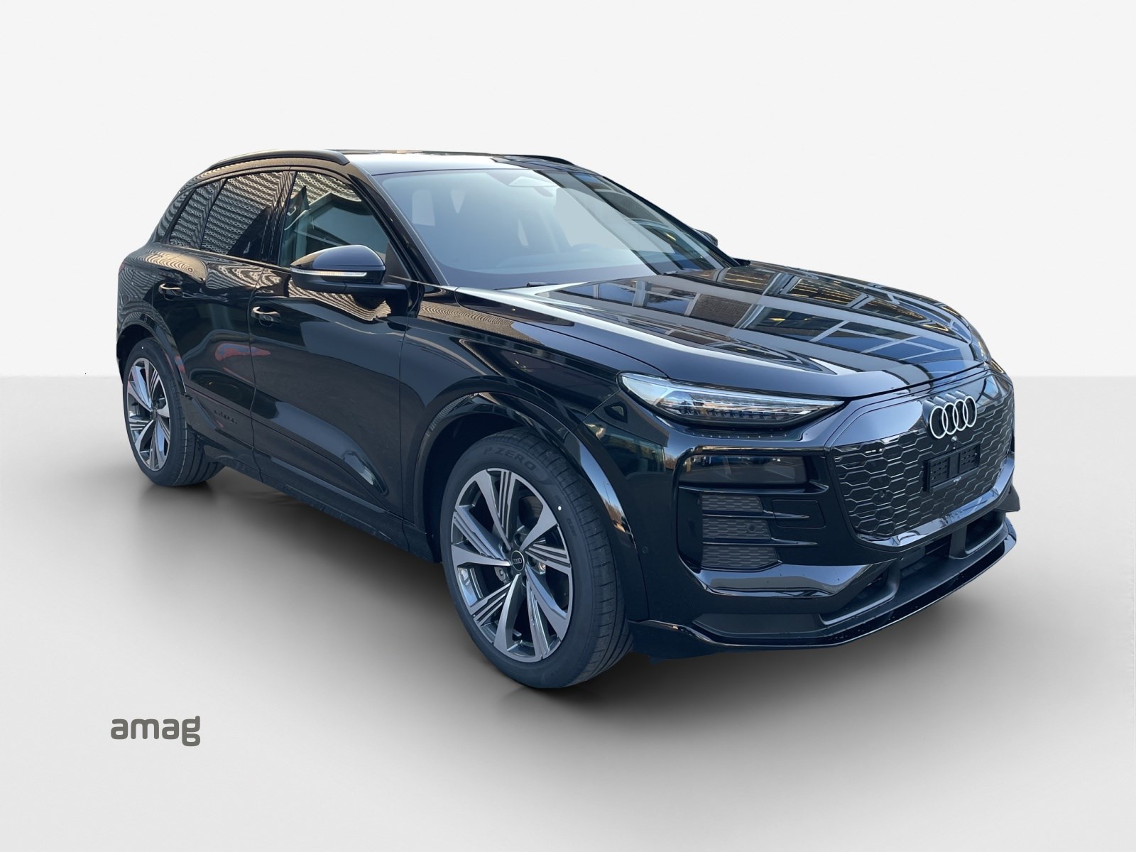 AUDI Q6 e-tron quattro-image-5