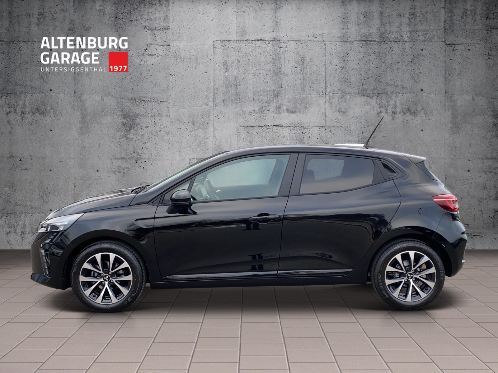 MITSUBISHI Colt 1.0 Invite+-showroom-element-1