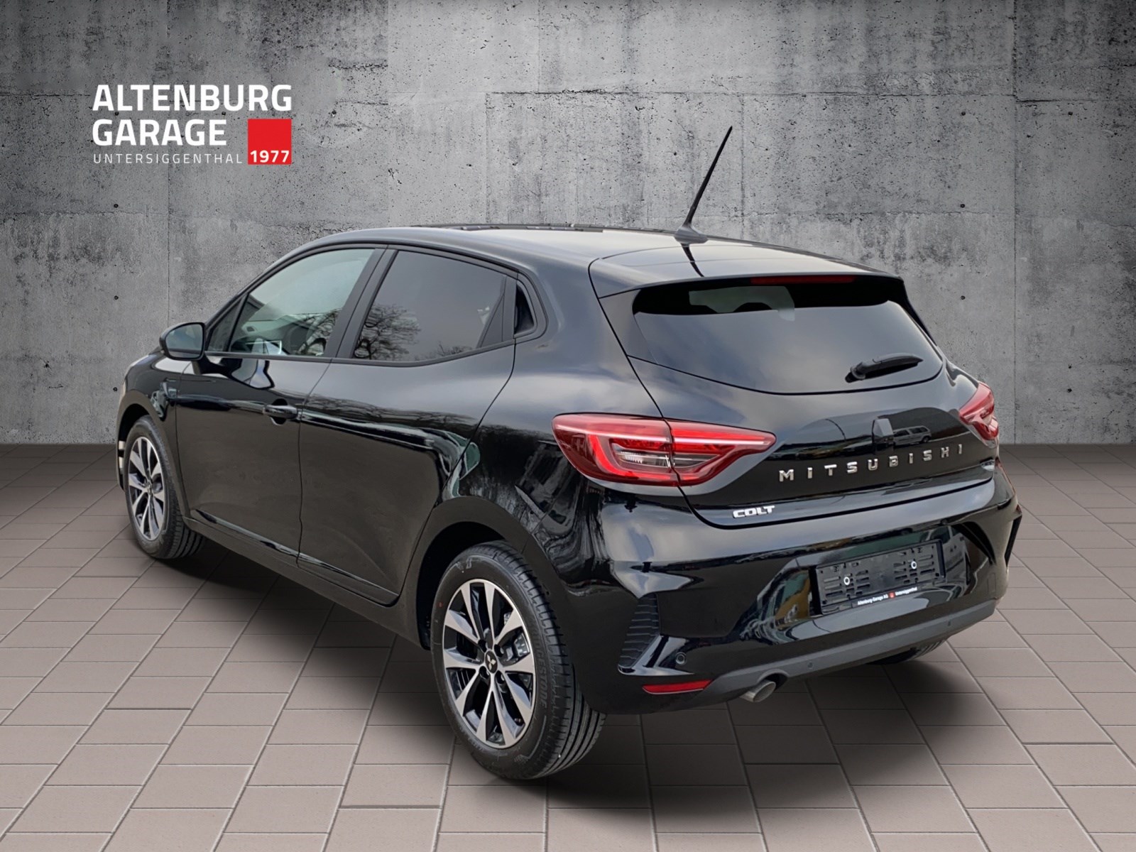 MITSUBISHI Colt 1.0 Invite+-showroom-element-2