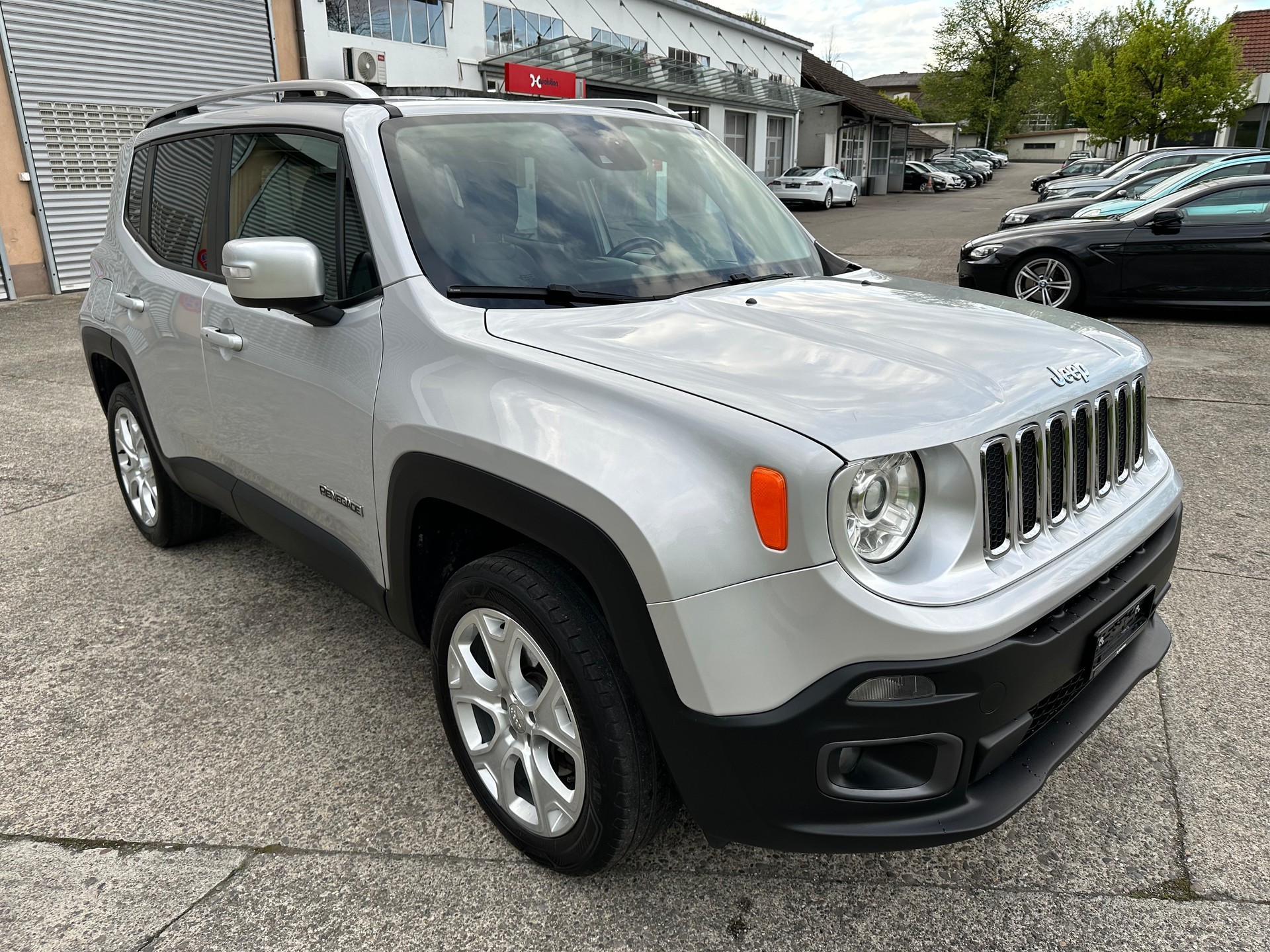 JEEP Renegade 1.4 Turbo Limited AWD-image-6
