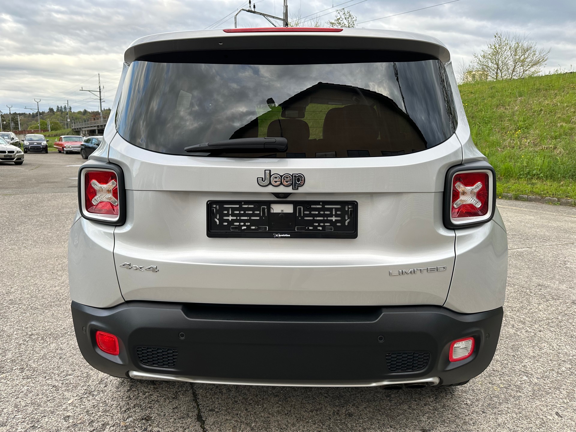 JEEP Renegade 1.4 Turbo Limited AWD-showroom-element-3