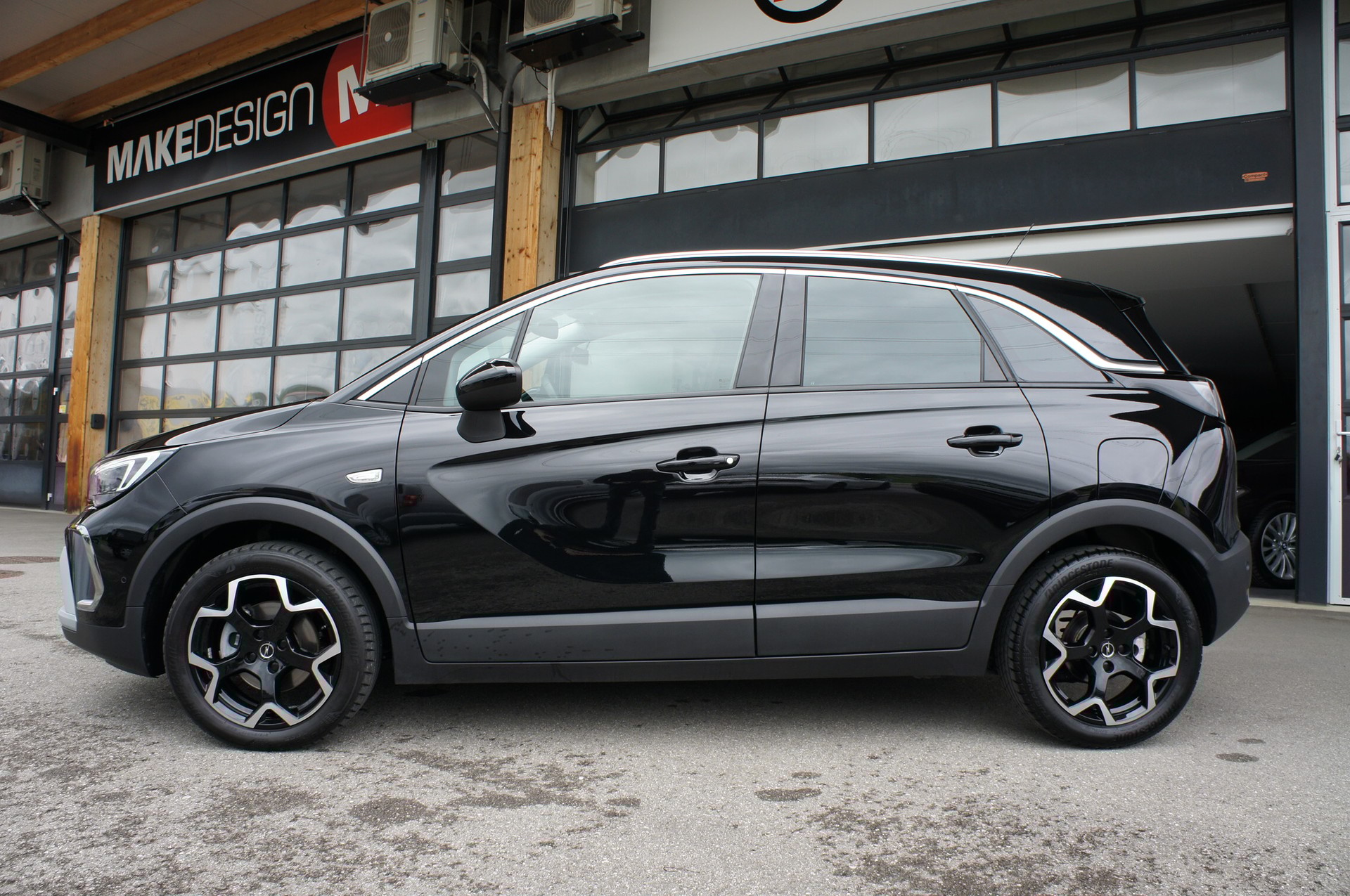 OPEL 1.2T 130 Blitz Elegance Automat-showroom-element-1