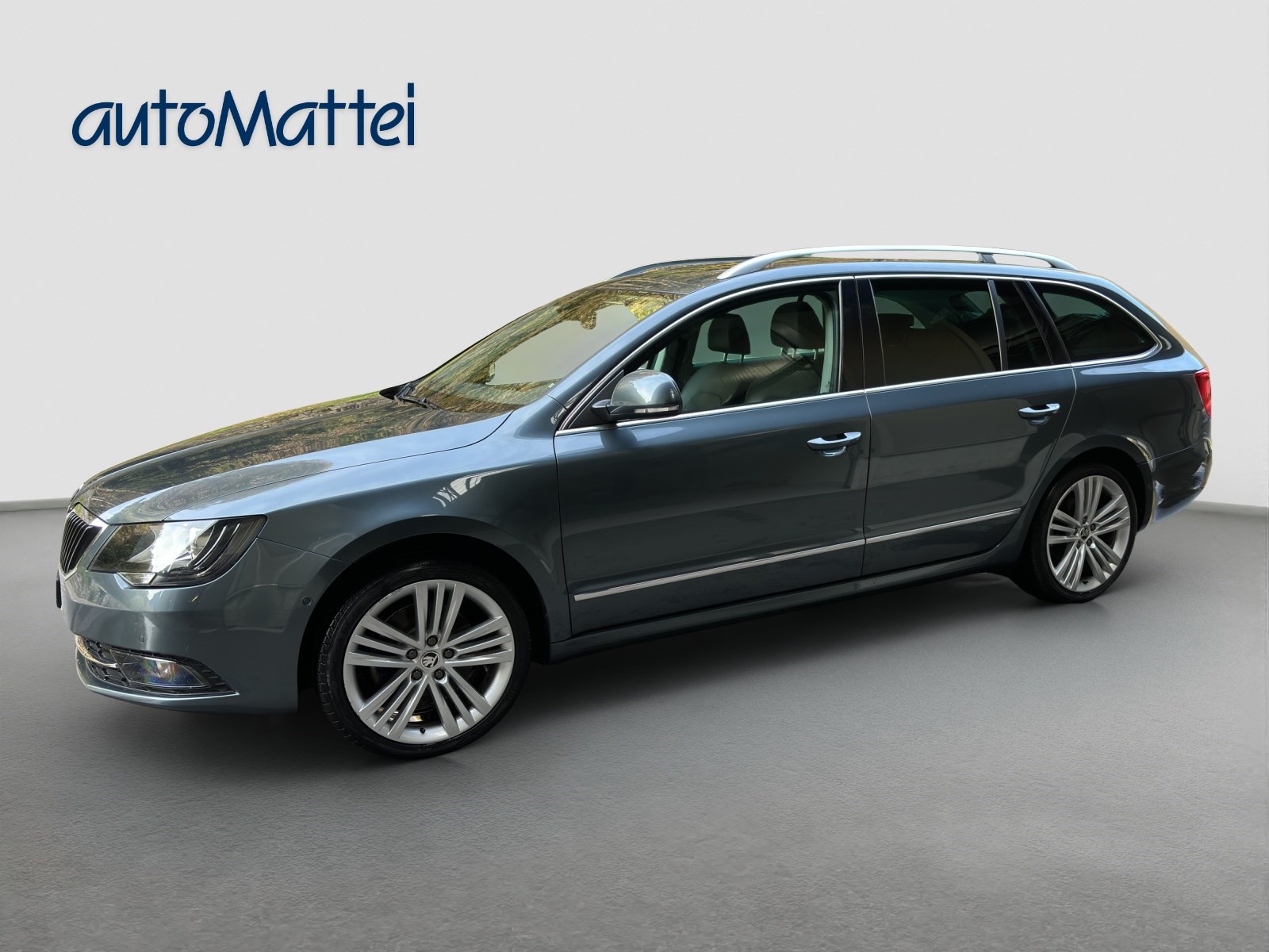 SKODA Superb Combi 2.0 TDi Business 4x4 DSG-showroom-element-1