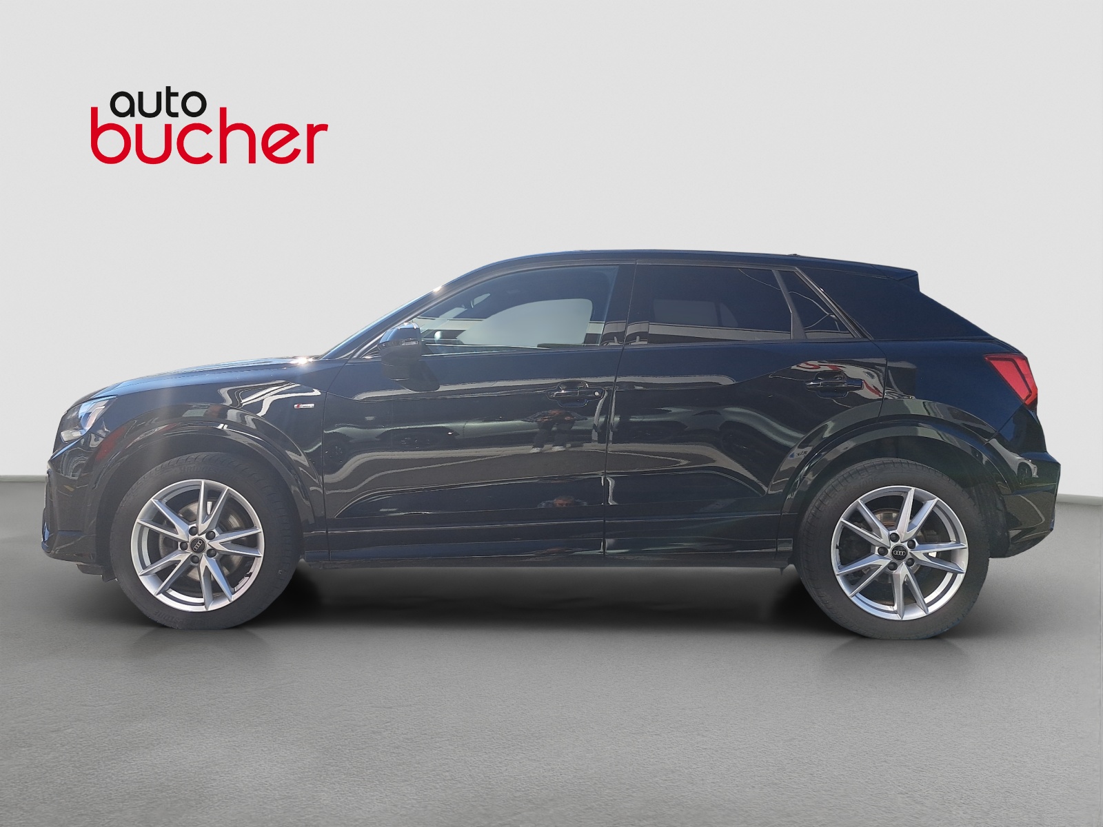 AUDI Q2 40 TFSI Attraction quattro S-tronic-showroom-element-3