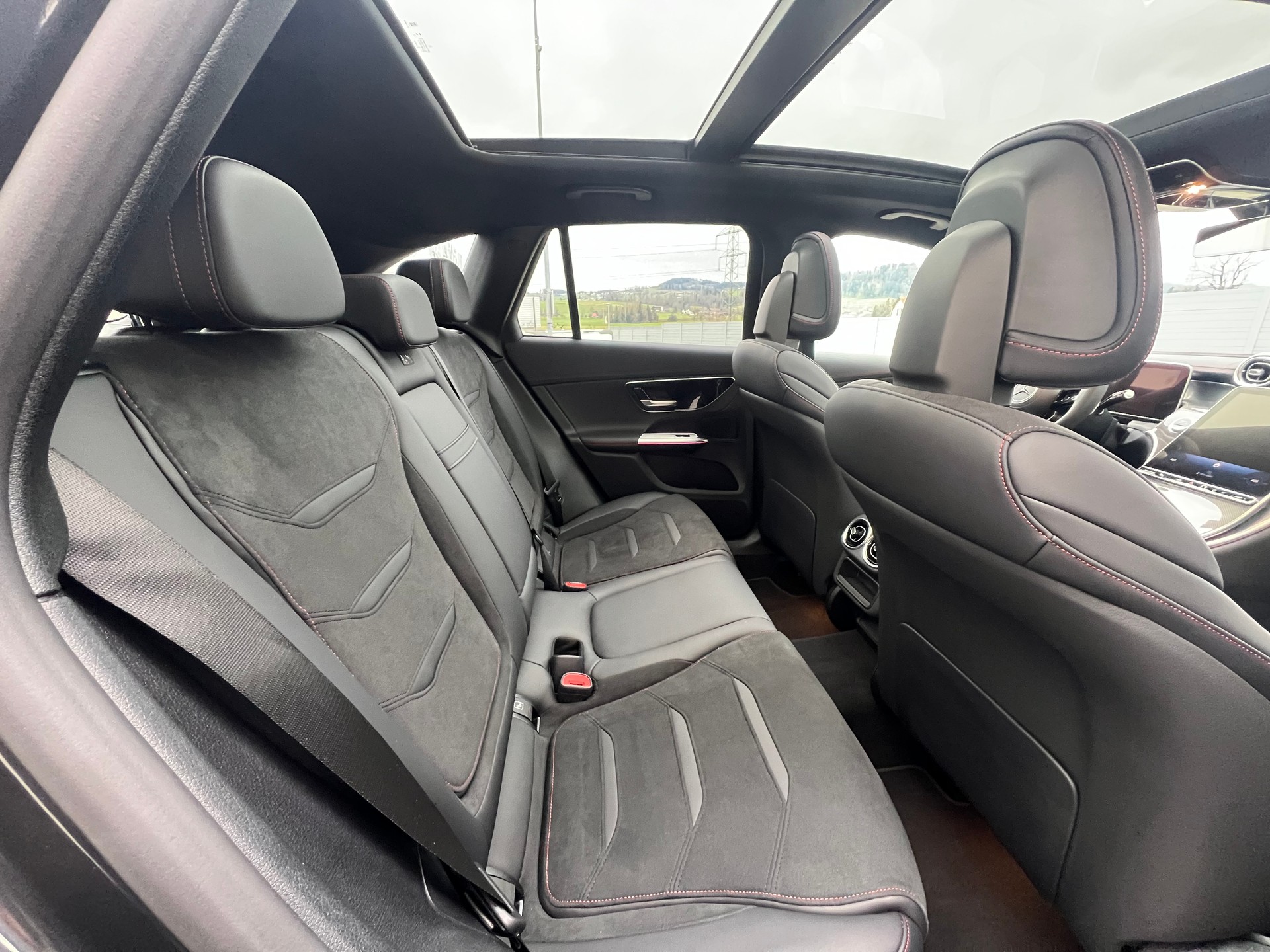 MERCEDES-BENZ GLC 43 AMG Executive Edition 4Matic 9G-Tronic-image-8