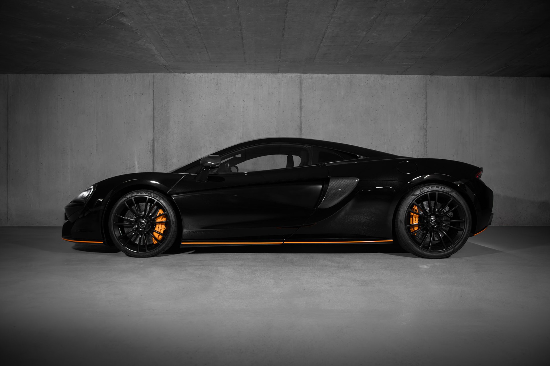 McLAREN 570S Coupé 3.8 V8 SSG-showroom-element-2