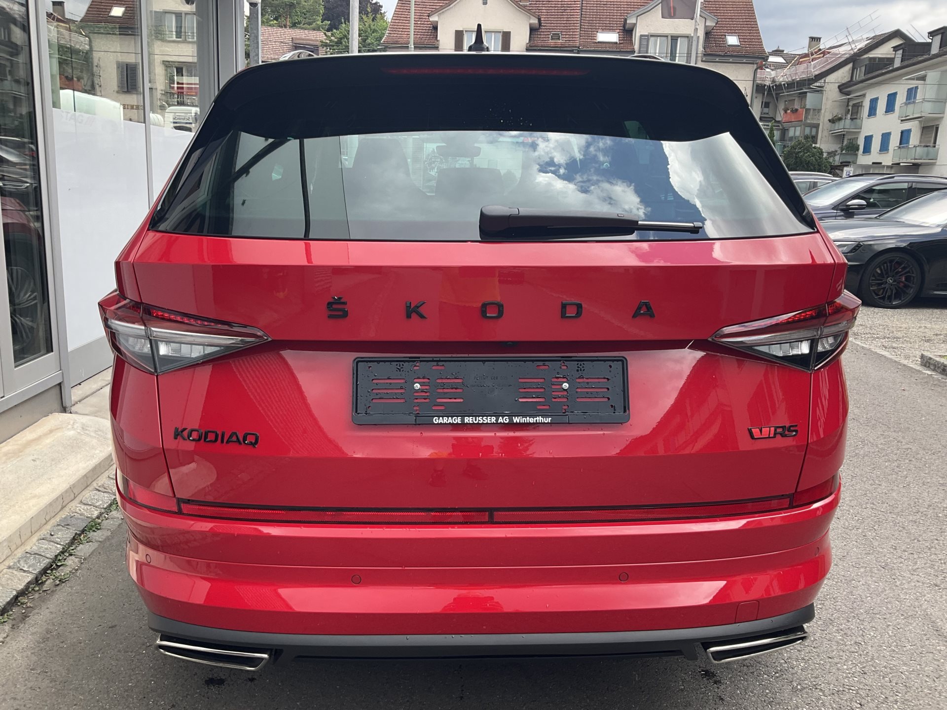 SKODA KODIAQ RS 4x4 *** Topausstattung mit nur 7'900km !! ***-image-4